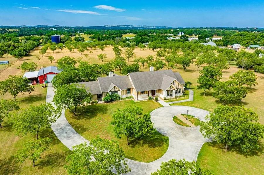 Homes for sale in Blanco, TX | 100 Prim Rose, Blanco, TX 78606 | MLS# 1548173