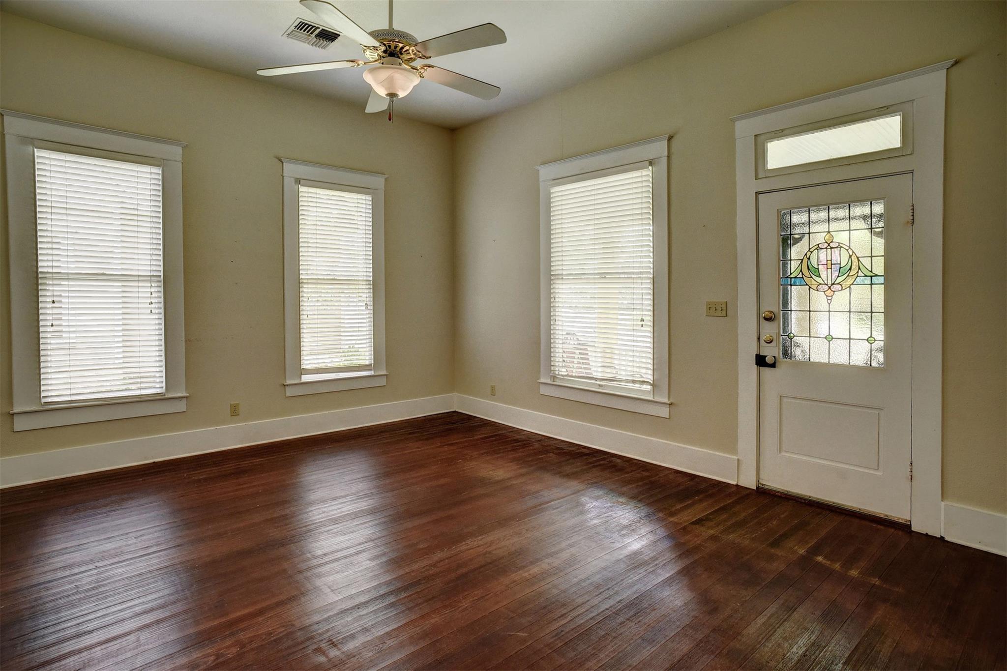 4th image of 602 Mills St, Smithville, TX 78957 | MLS# 3540588