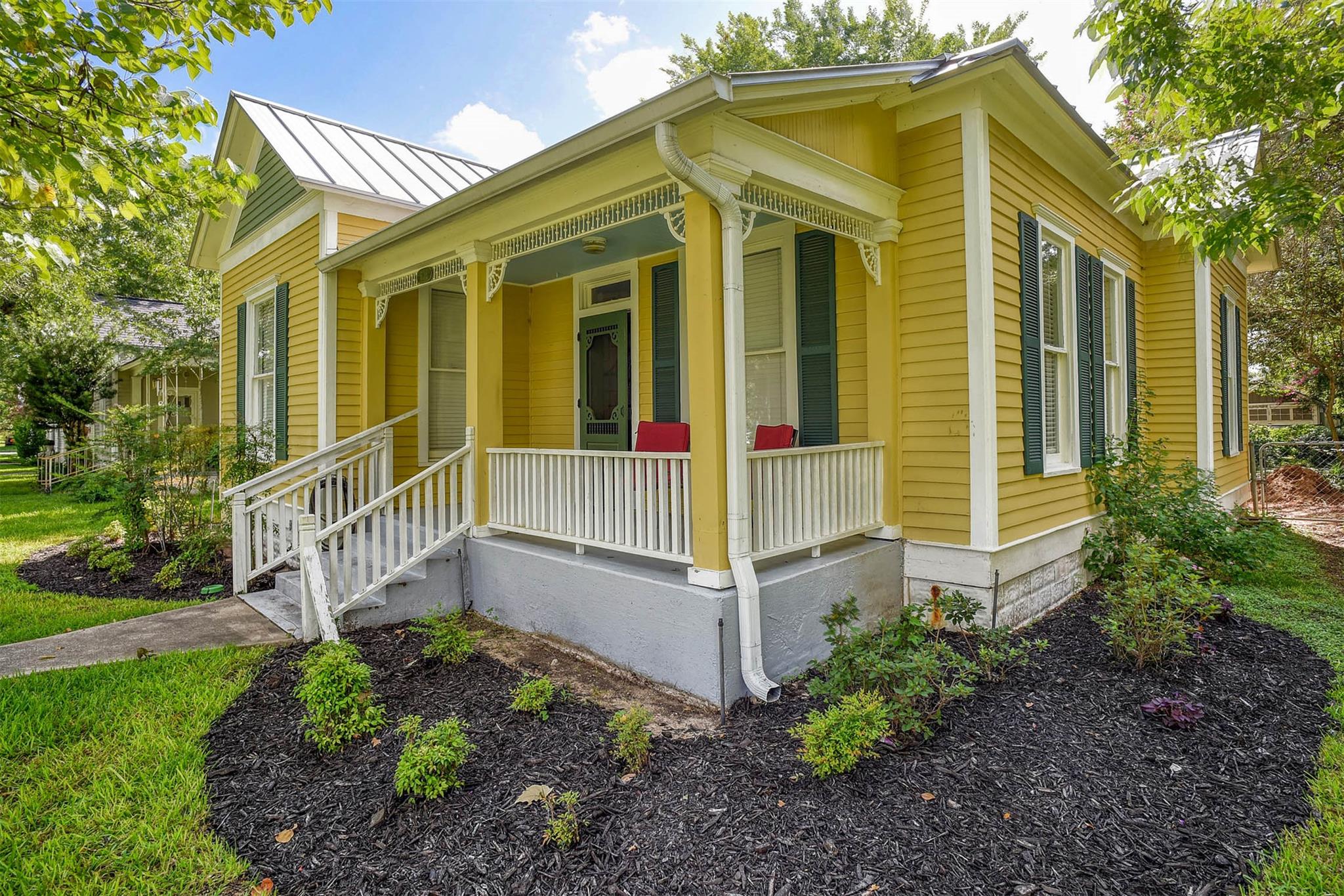1st image of 602 Mills St, Smithville, TX 78957 | MLS# 3540588