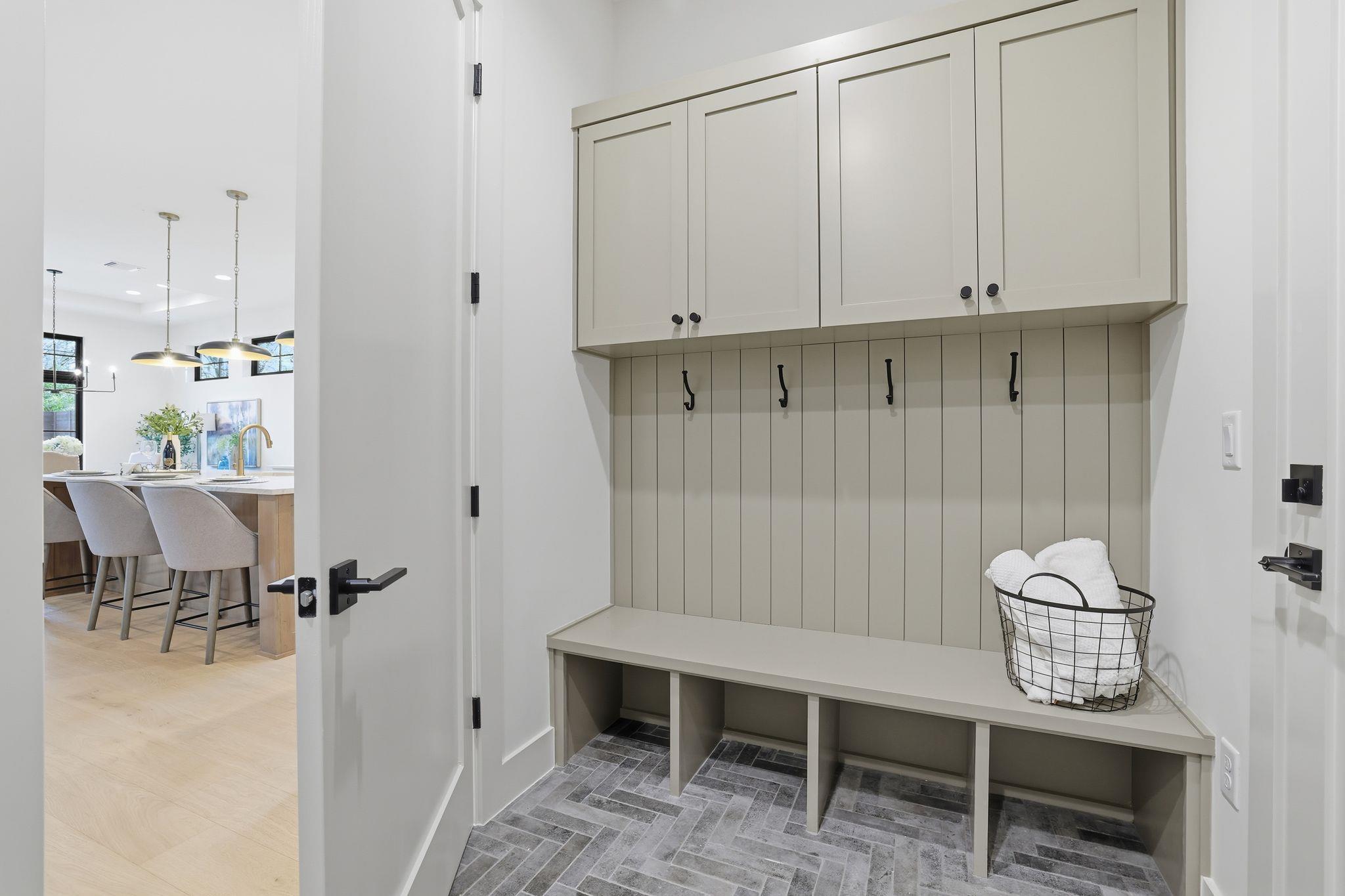 Homes for sale in Austin, TX | 2908 Stoneway Dr, Austin, TX 78757 | MLS# 9945646