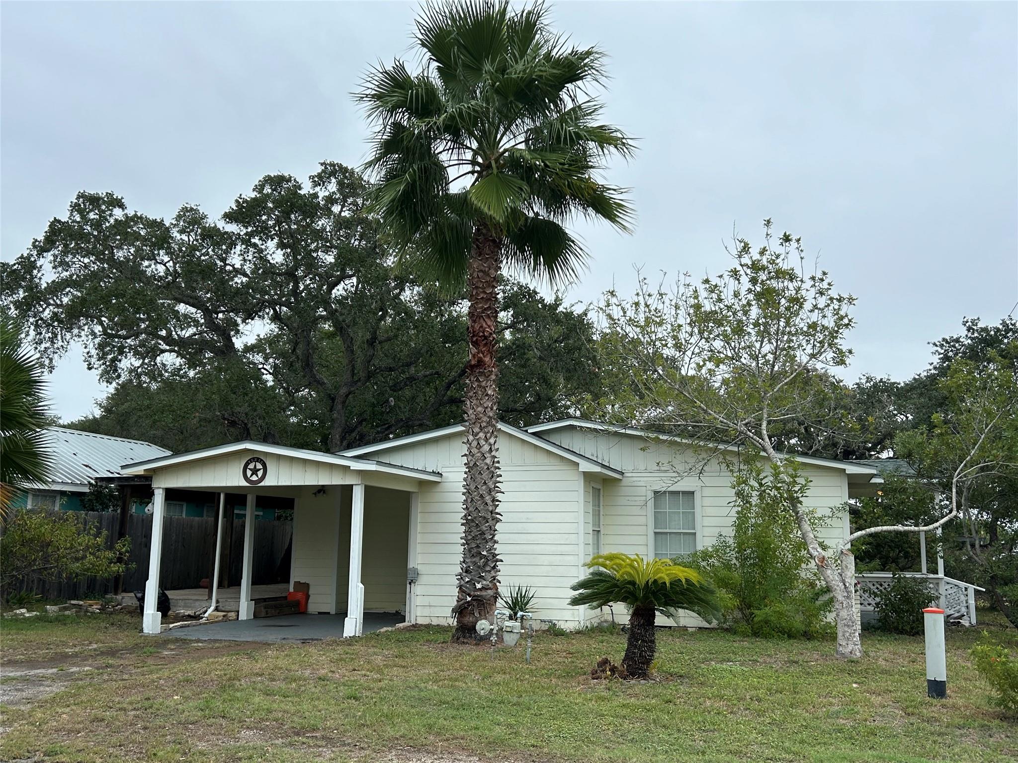 Homes for sale in Rockport, TX | 307 Broadway St, Rockport, TX 78358 | MLS# 6364449