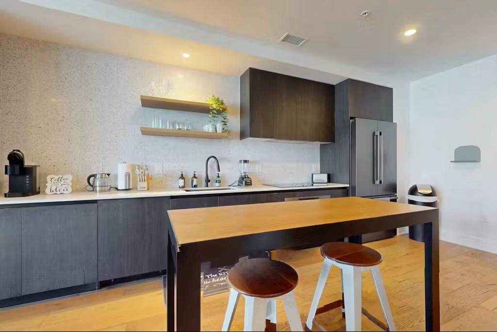 4th image of 48 East Ave #1210, Austin, TX 78701 | MLS# 7938859