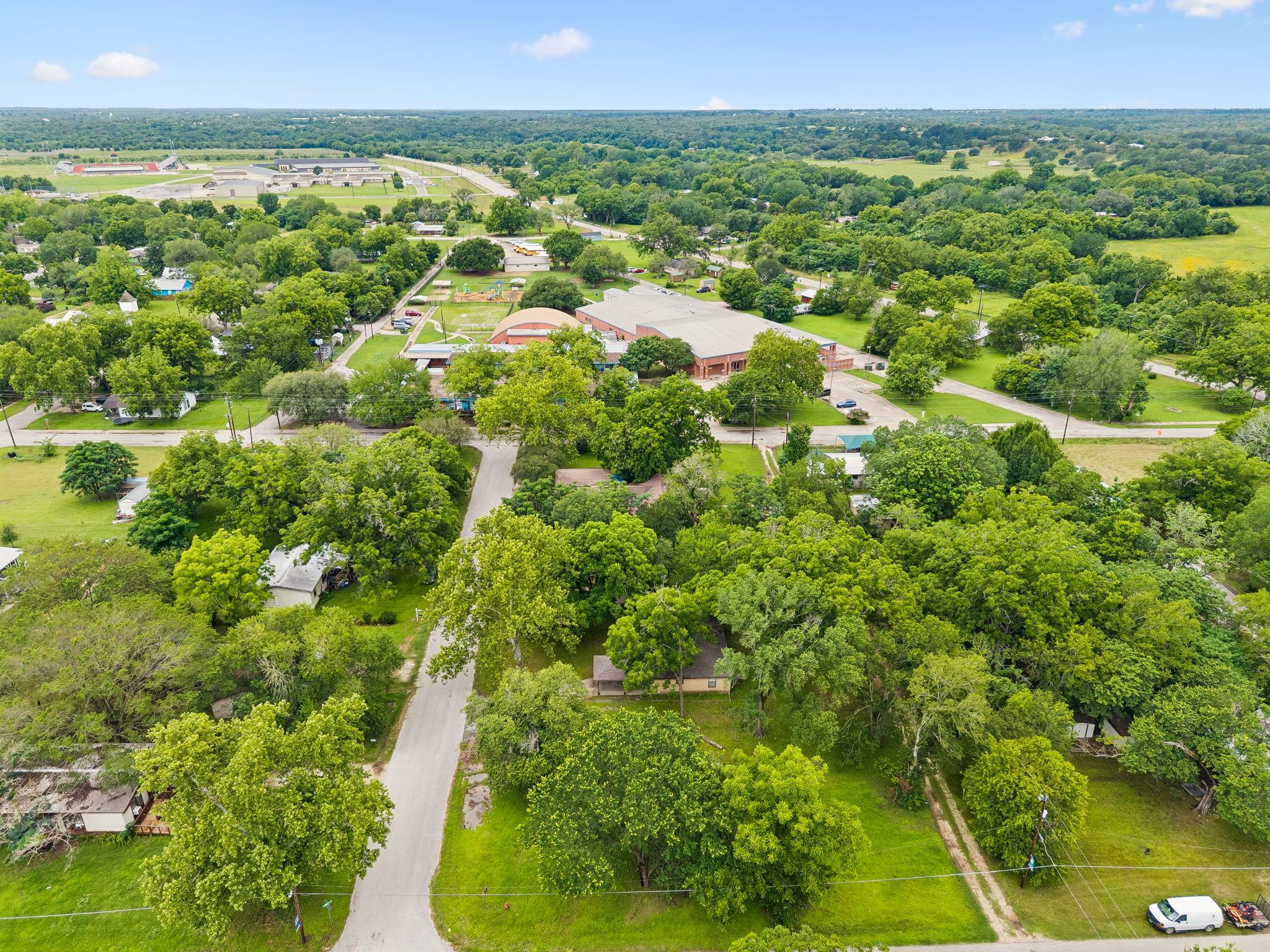 2nd image of 302 Harris St, Smithville, TX 78957 | MLS# 7110006