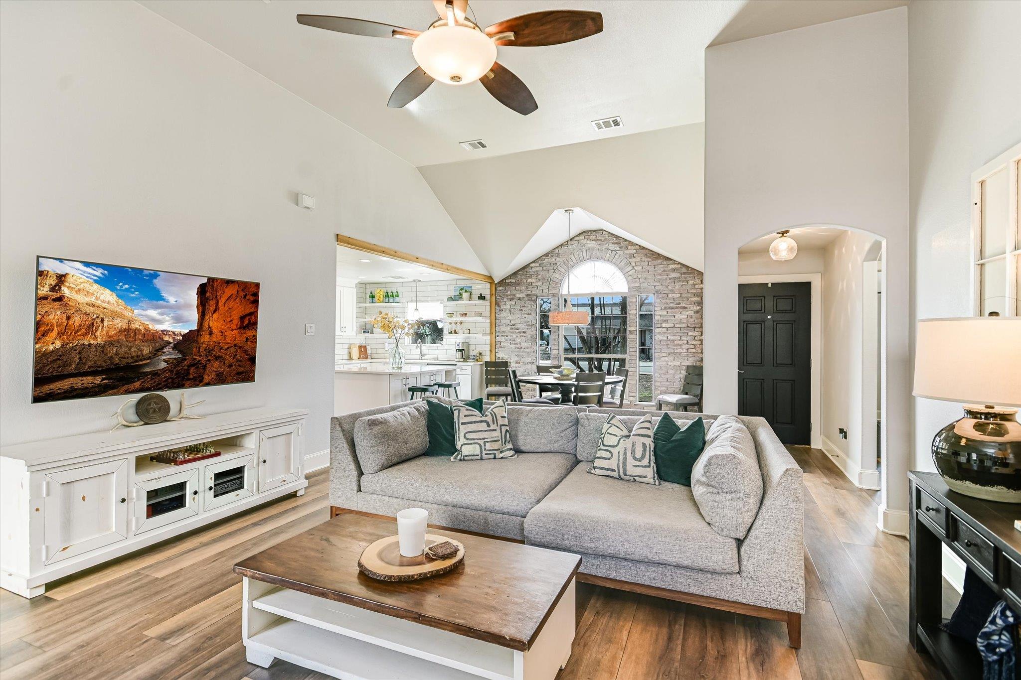 3rd image of 18516 Champions Cir, Lago Vista, TX 78645 | MLS# 6721559