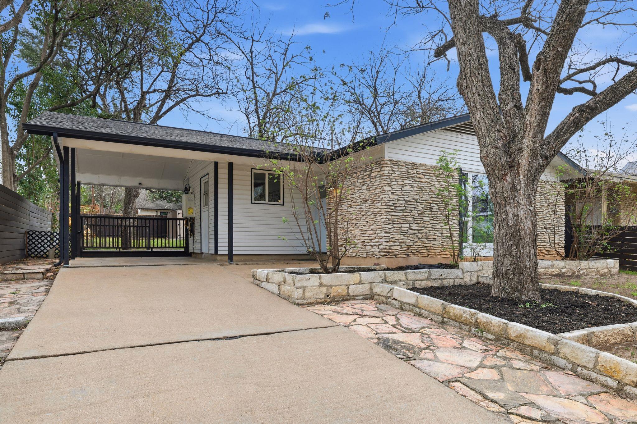 Homes for sale in Austin, TX | 2905 Brinwood Ave, Austin, TX 78704 | MLS# 6336536