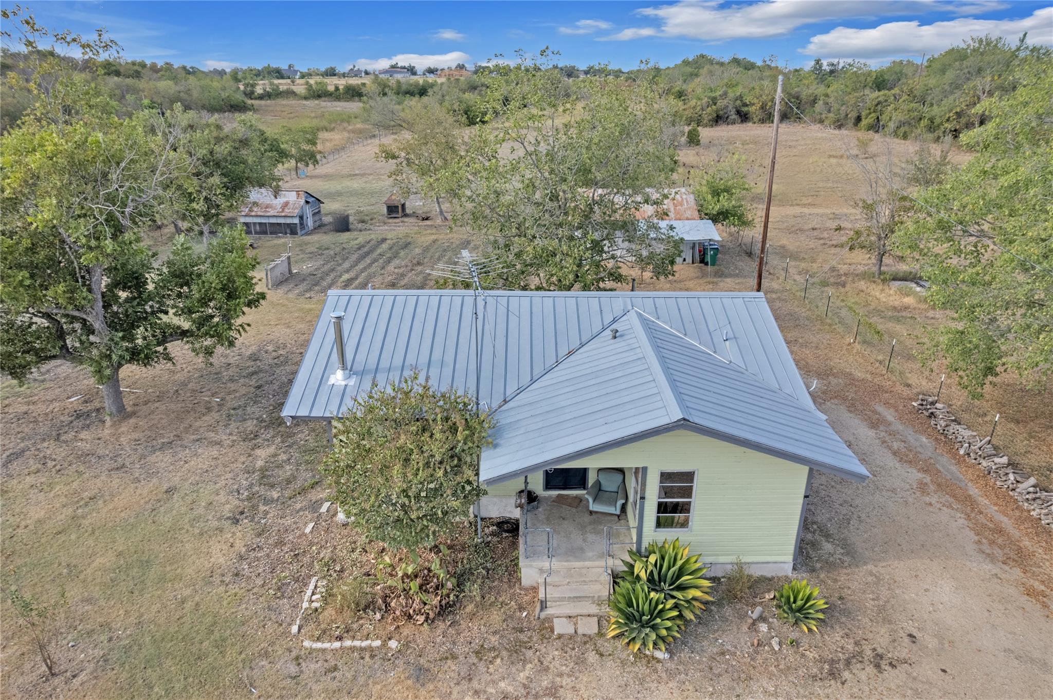 10th image of 1607 East 4th St, Taylor, TX 76574 | MLS# 3037030