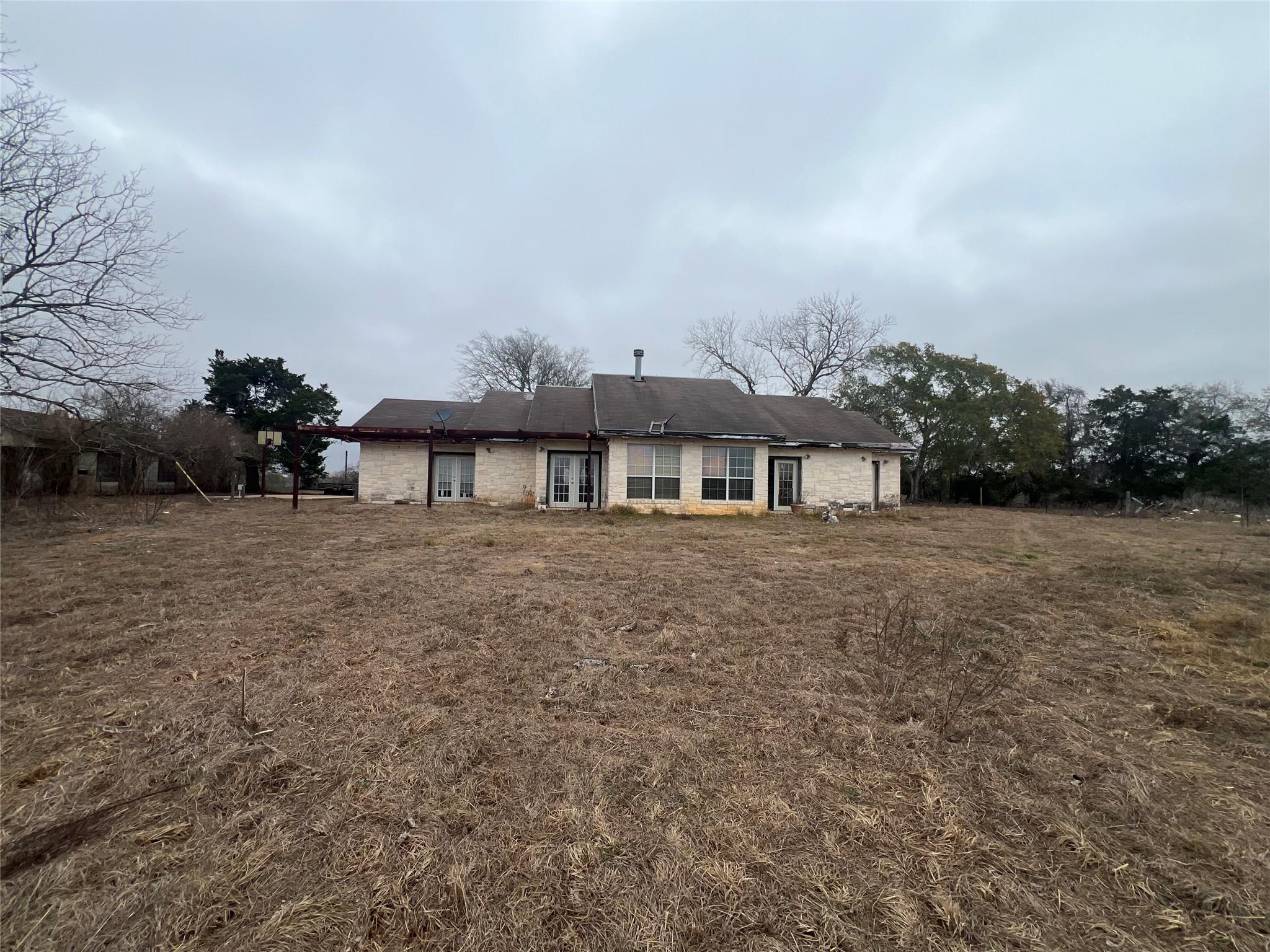 Homes for sale in Giddings, TX | 1448 Private Road 6013, Giddings, TX 78942 | MLS# 5963747