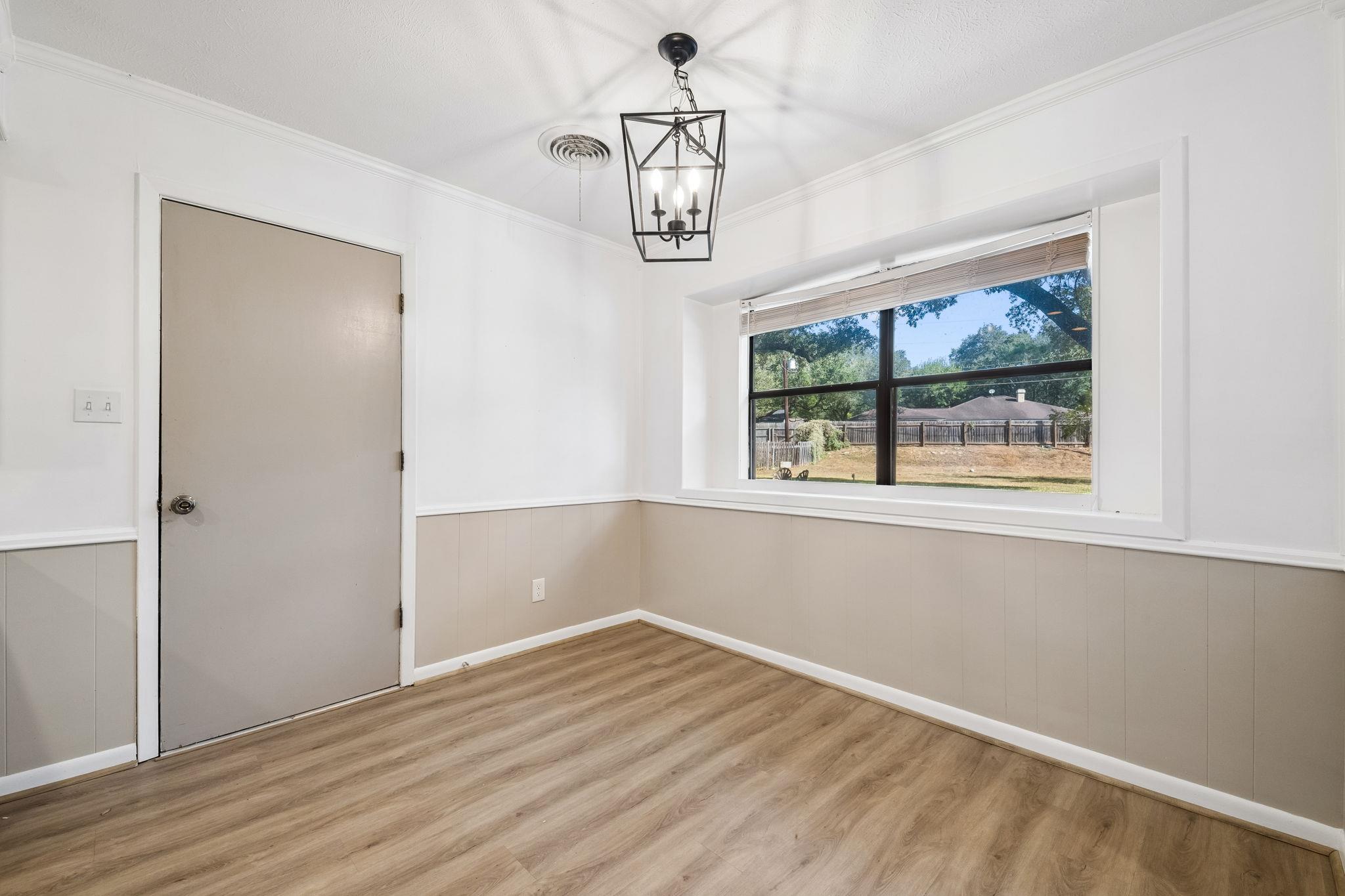 2nd image of 1203 Hollis Dr, Brenham, TX 77833 | MLS# 2331854