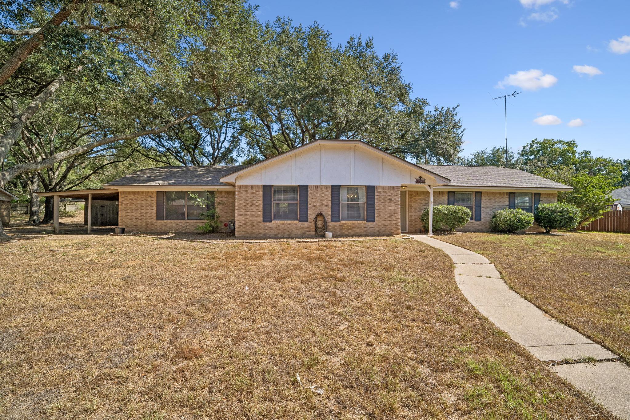 38th image of 1203 Hollis Dr, Brenham, TX 77833 | MLS# 2331854