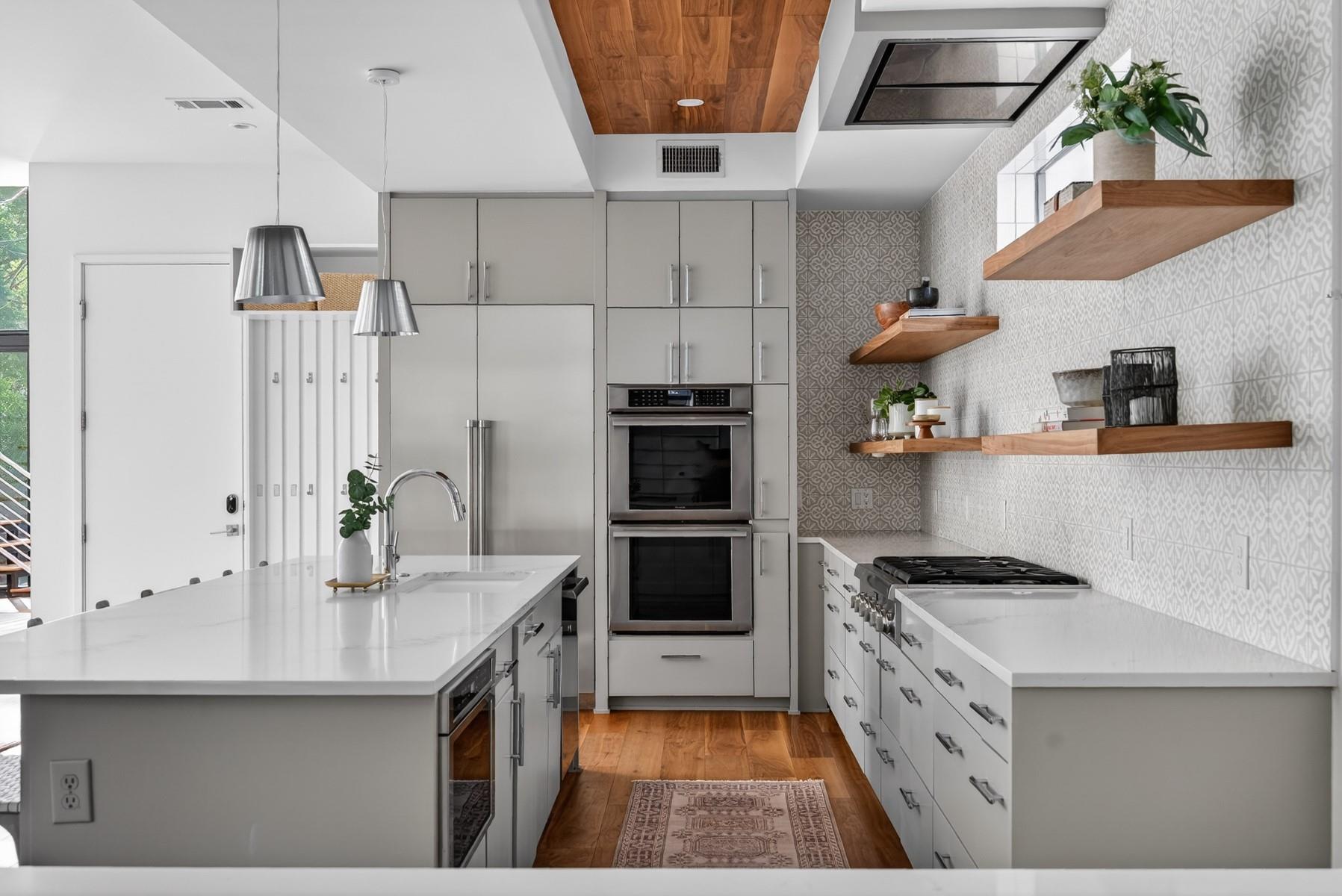 1st image of 1605 Chelsea Ln, Austin, TX 78704 | MLS# 7108402