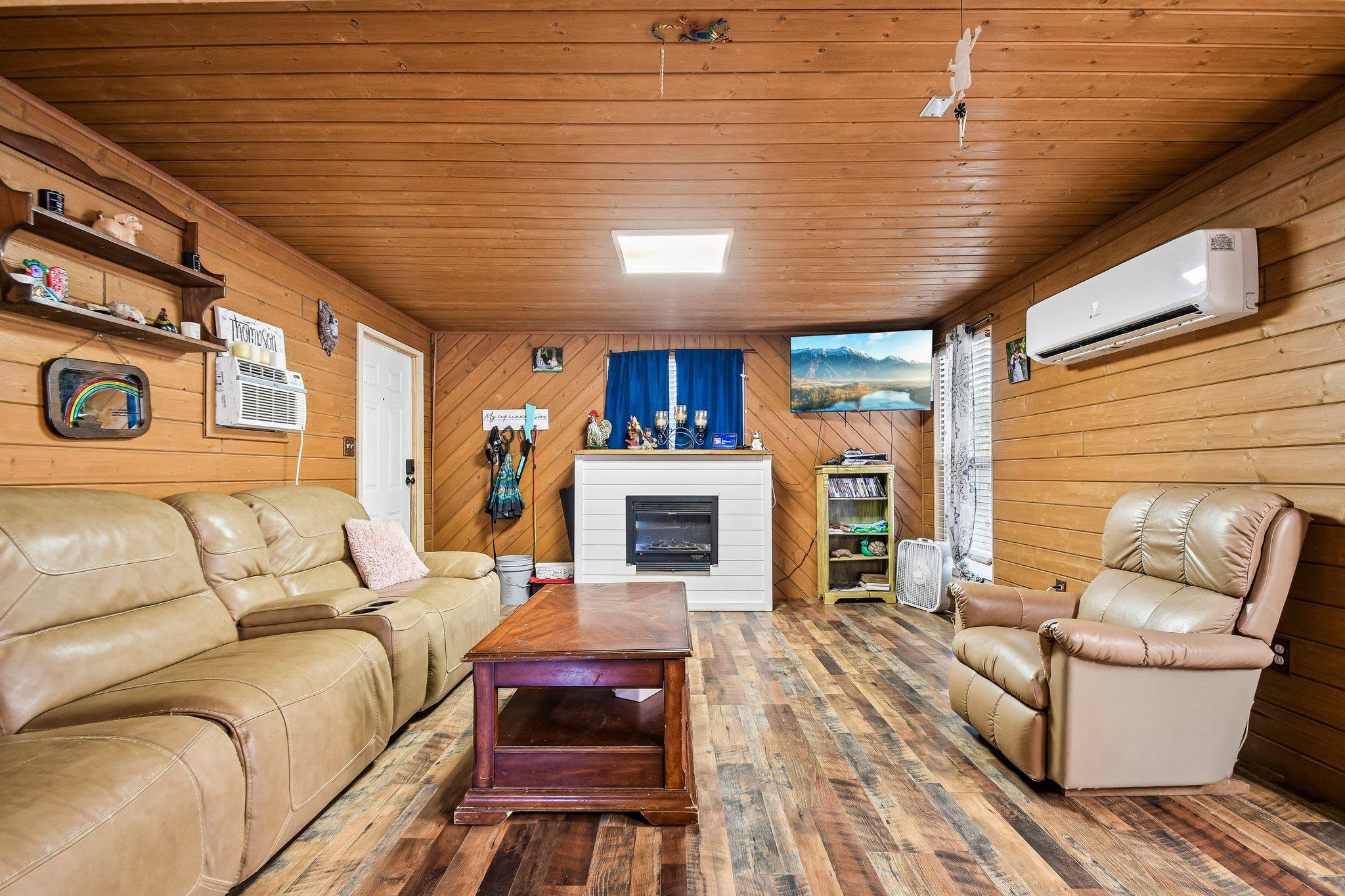 1st image of 126 Market St, Bastrop, TX 78602 | MLS# 8088684