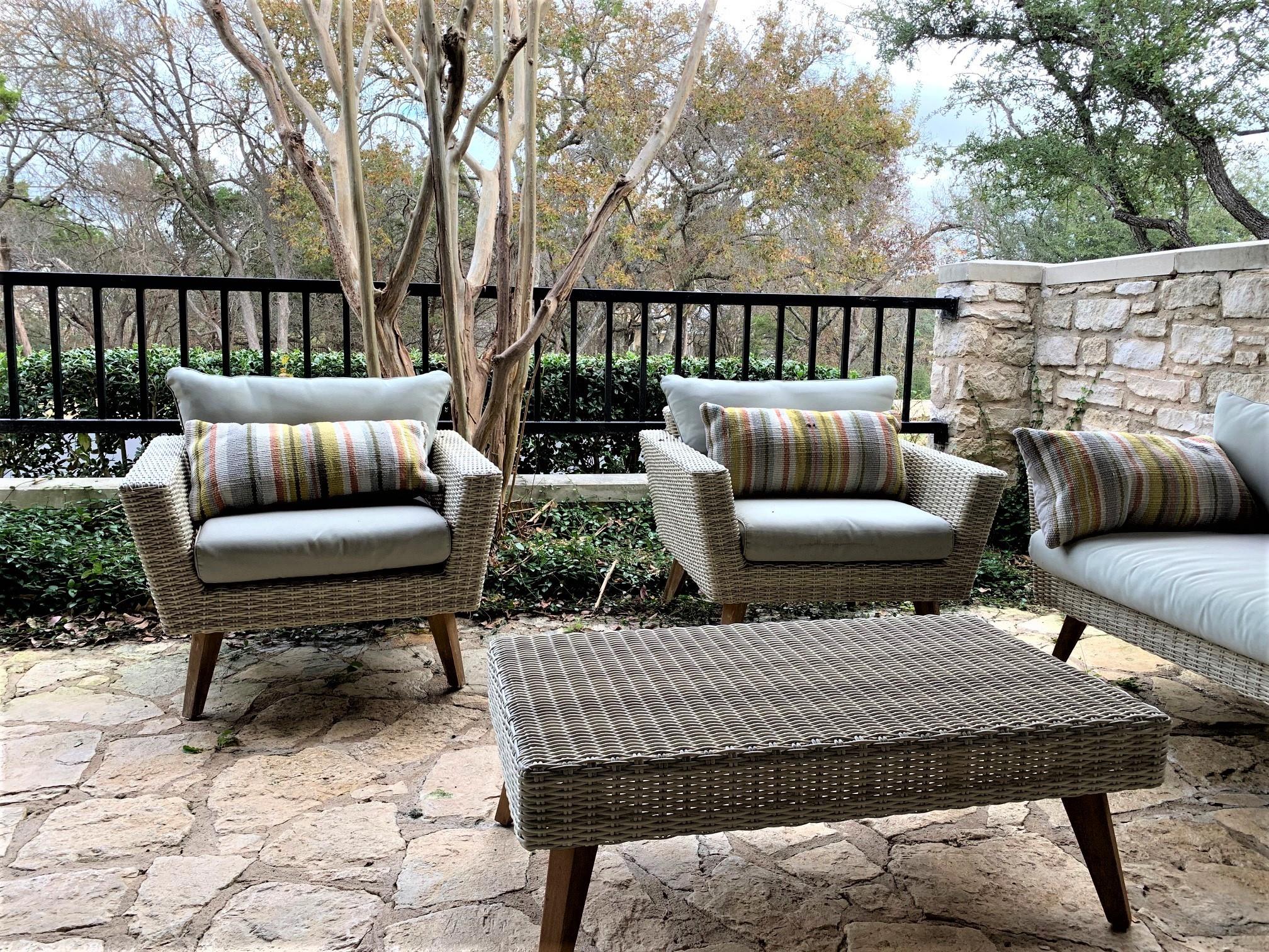 Homes for sale in The Hills, TX | 105 Birdie Dr, The Hills, TX 78738 | MLS# 9558120