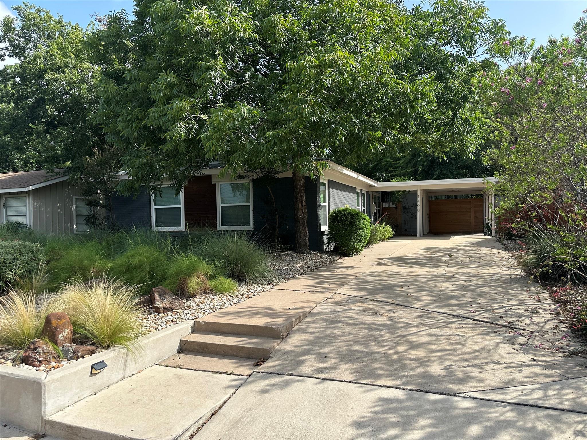 1st image of 1400 Westmoor Dr, Austin, TX 78723 | MLS# 6495693