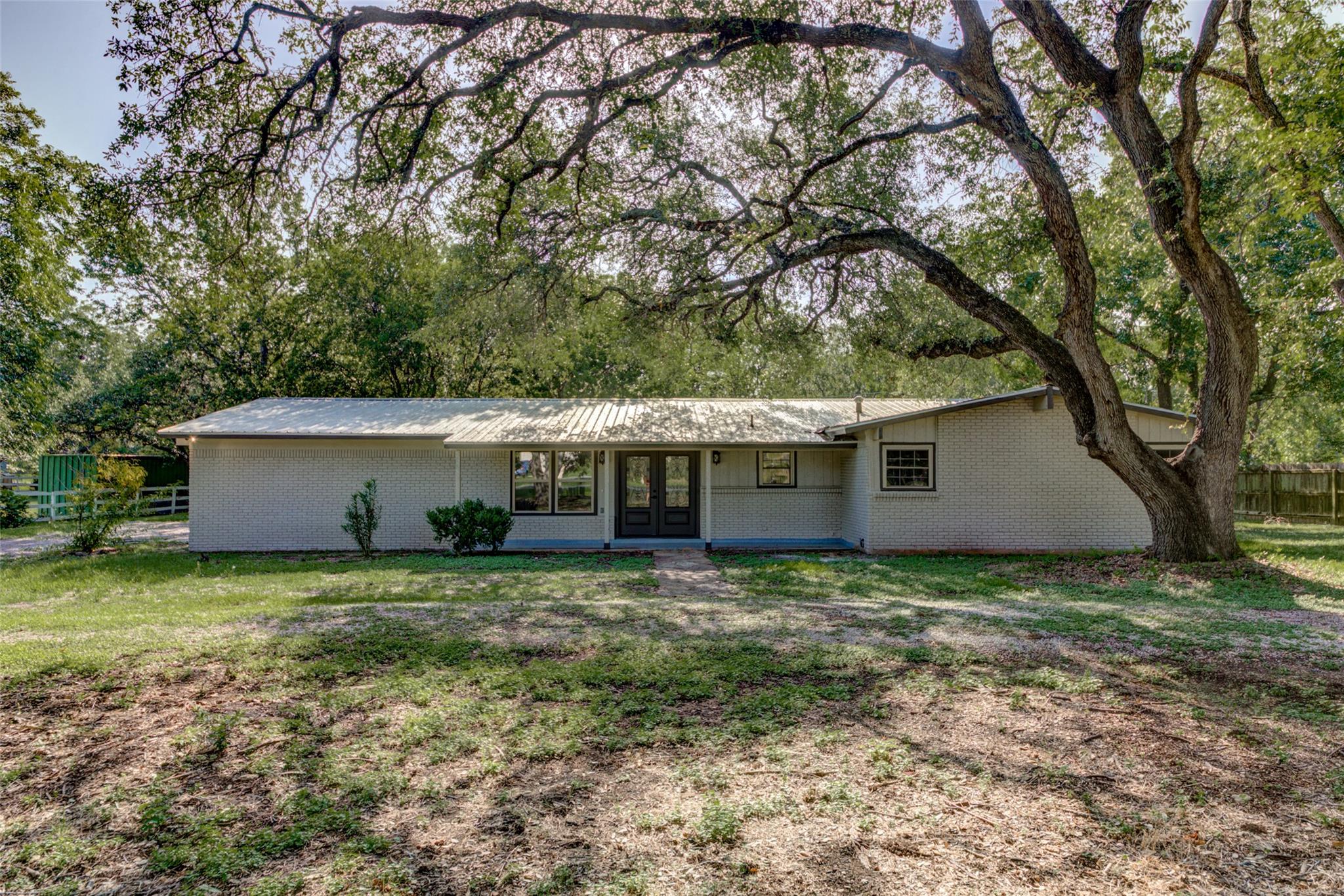 2nd image of 11811 Sleepy Hollow Rd, Manchaca, TX 78652 | MLS# 8289825