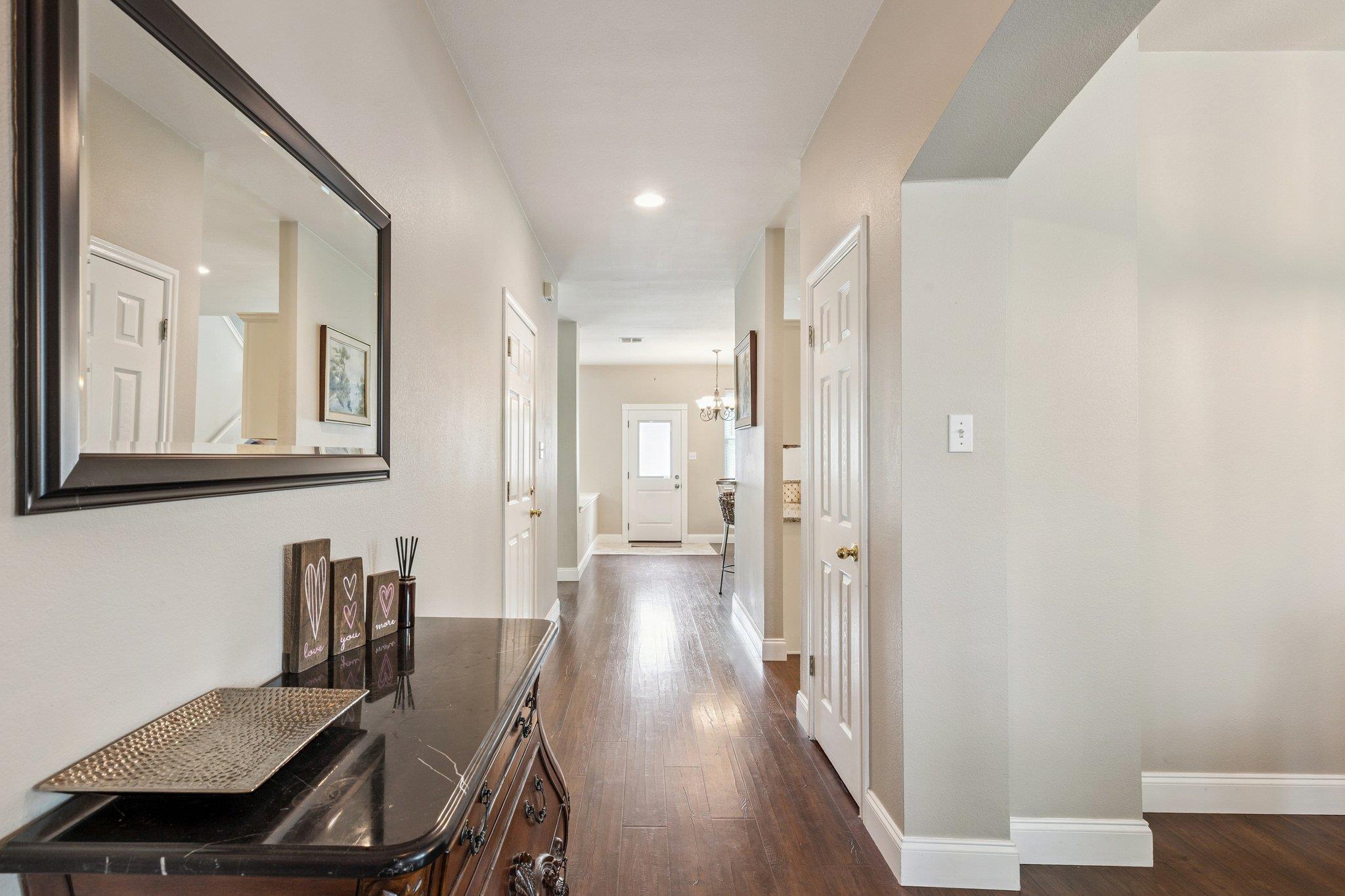 2nd image of 4033 Sable Oaks Dr, Round Rock, TX 78664 | MLS# 1701538
