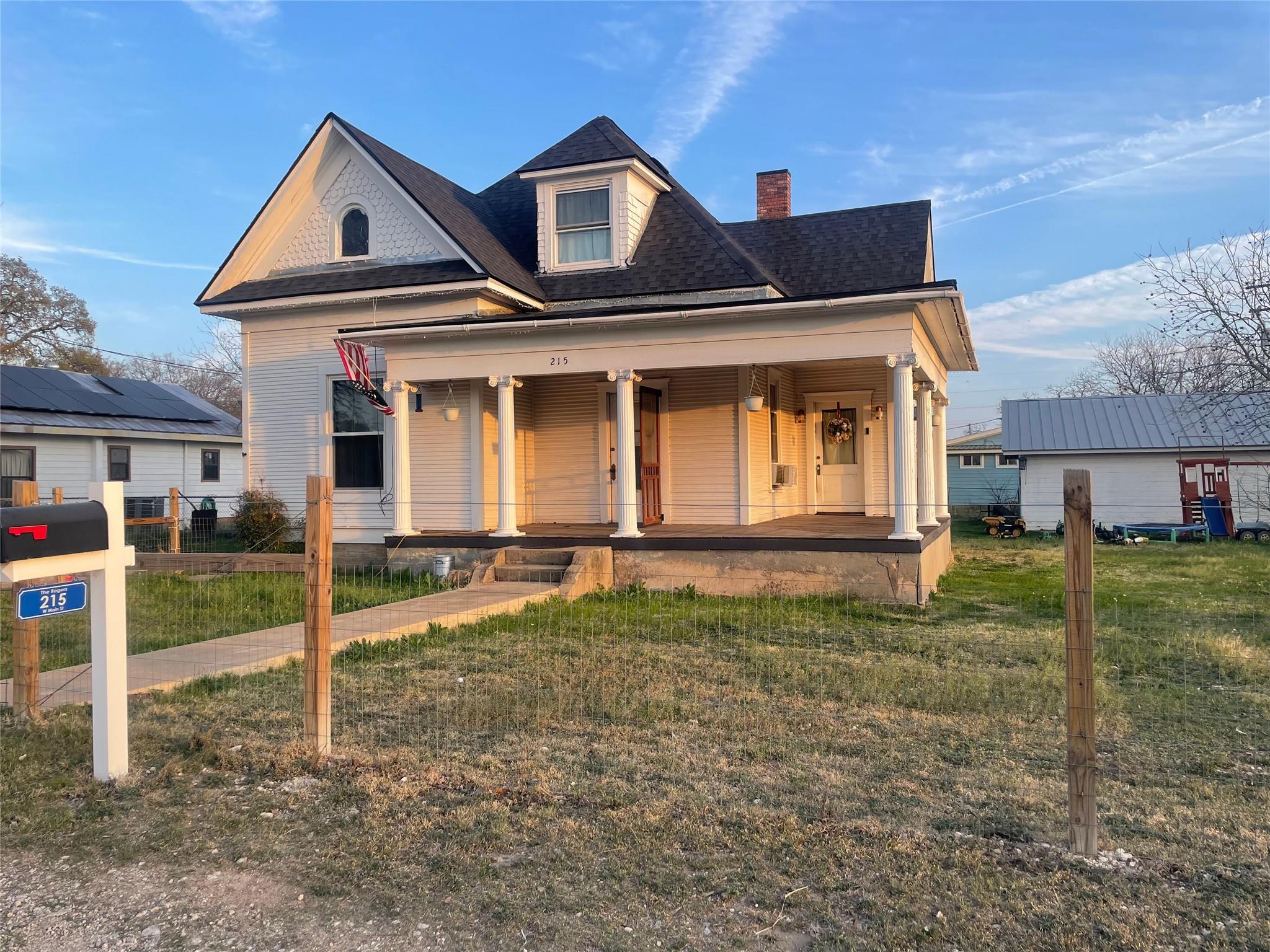 Homes for sale in Lometa, TX | 215 W Main St, Lometa, TX 76853 | MLS# 1418952