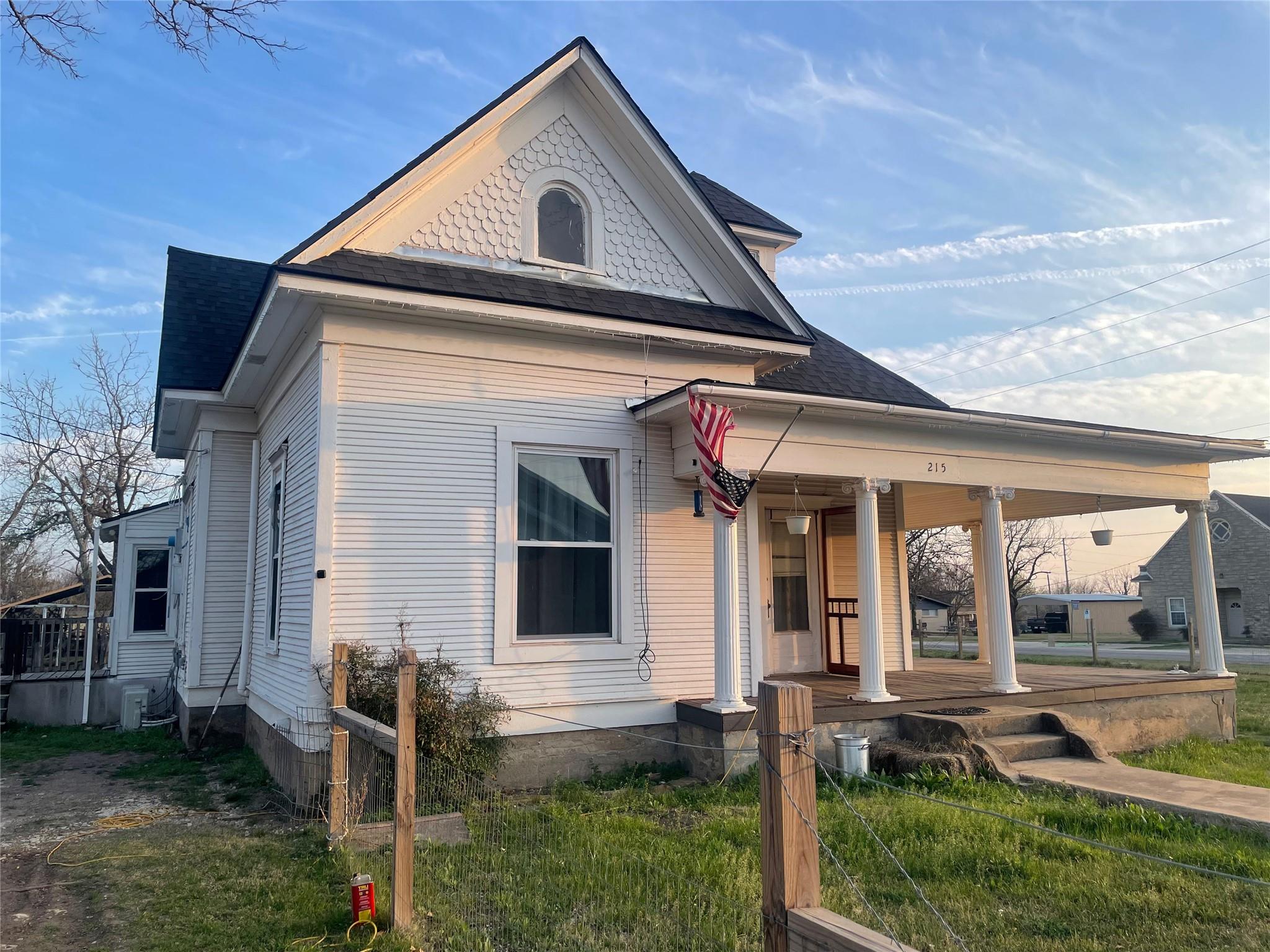 Homes for sale in Lometa, TX | 215 W Main St, Lometa, TX 76853 | MLS# 1418952