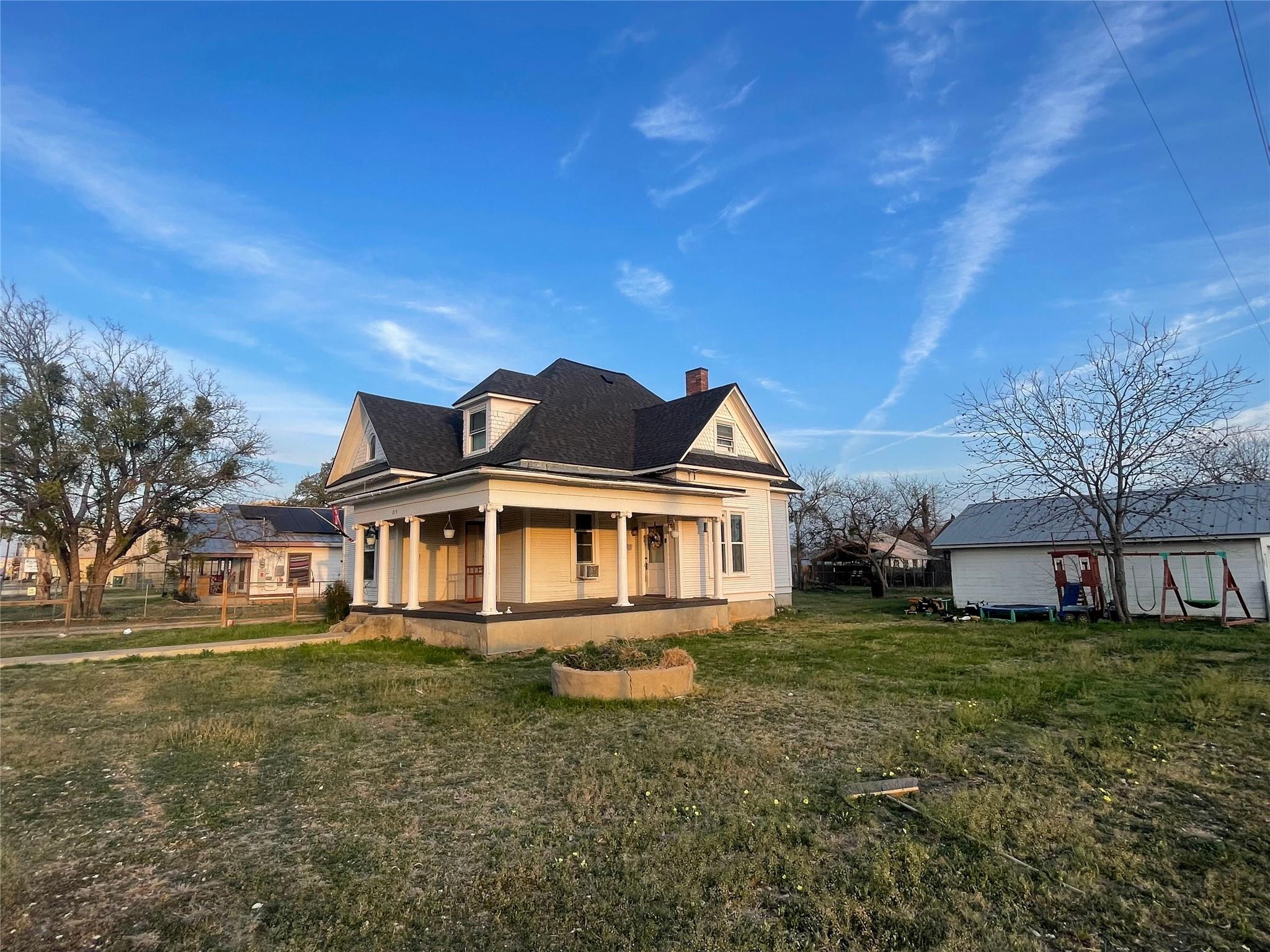 Homes for sale in Lometa, TX | 215 W Main St, Lometa, TX 76853 | MLS# 1418952