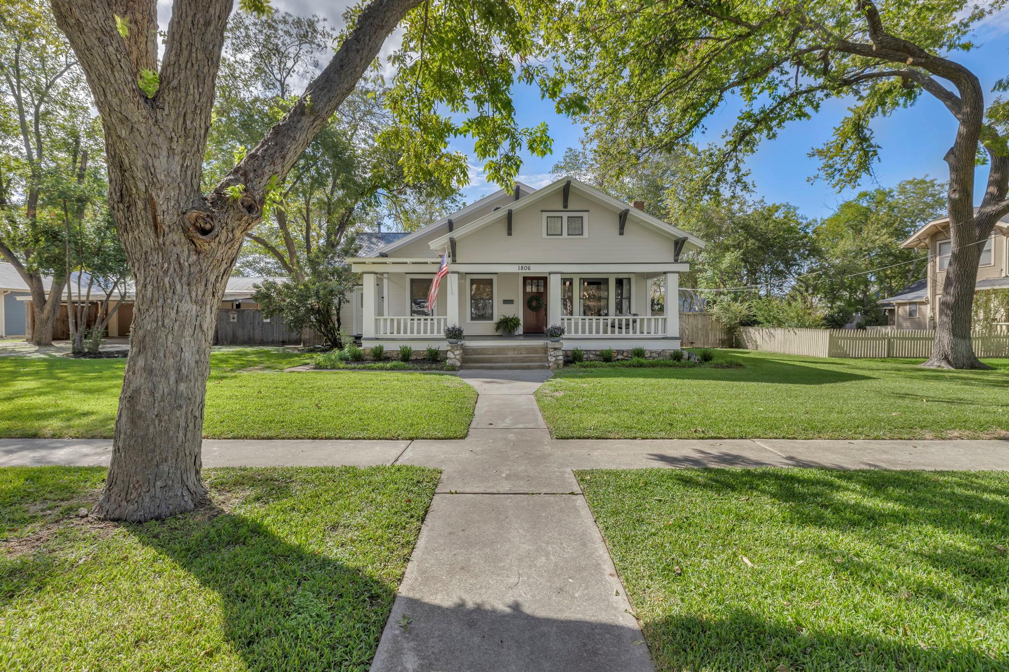 Homes for sale in Georgetown, TX | 1806 S Main St, Georgetown, TX 78626 | MLS# 6969423