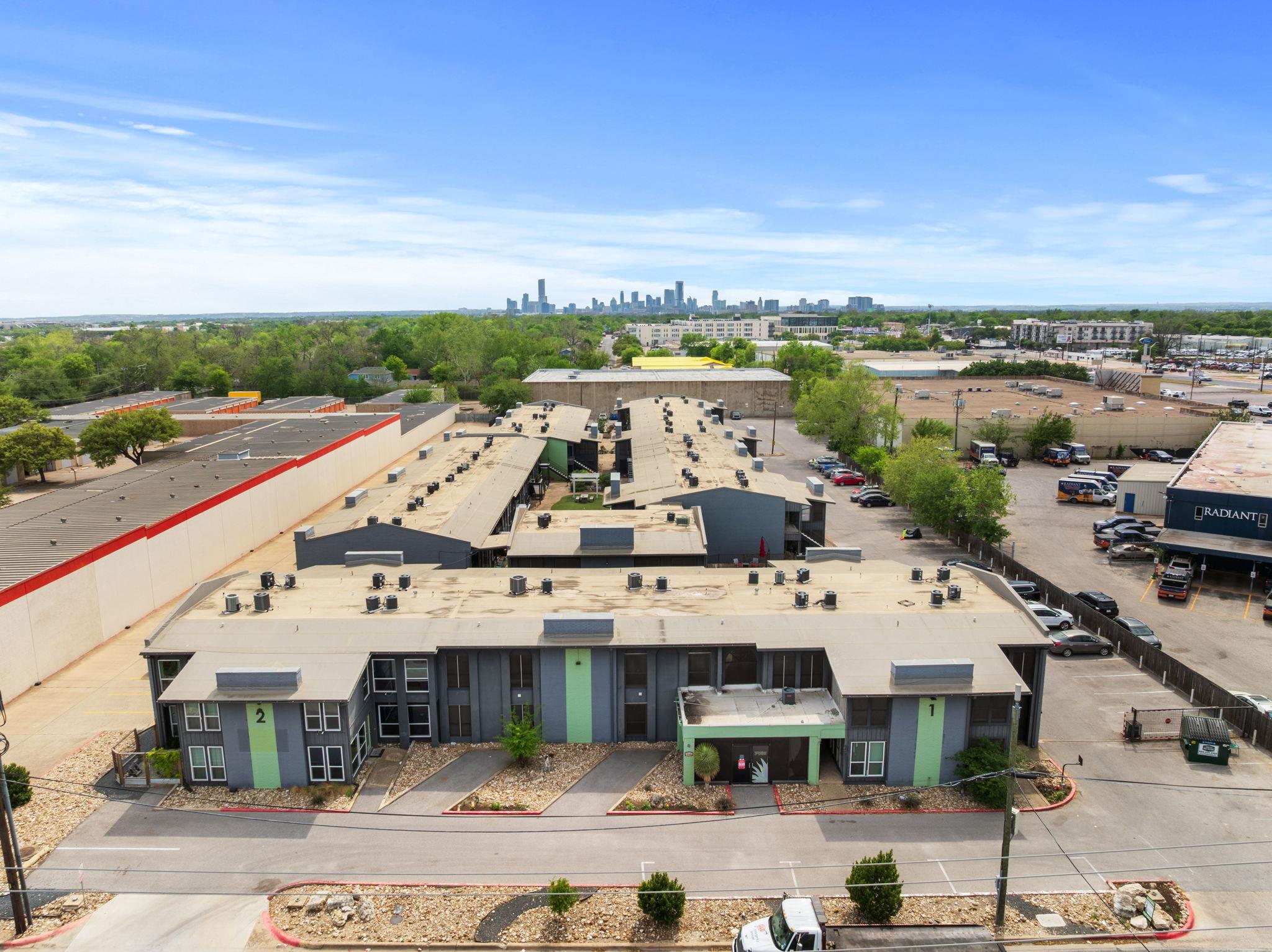 4th image of 909 Reinli St, Austin, TX 78751