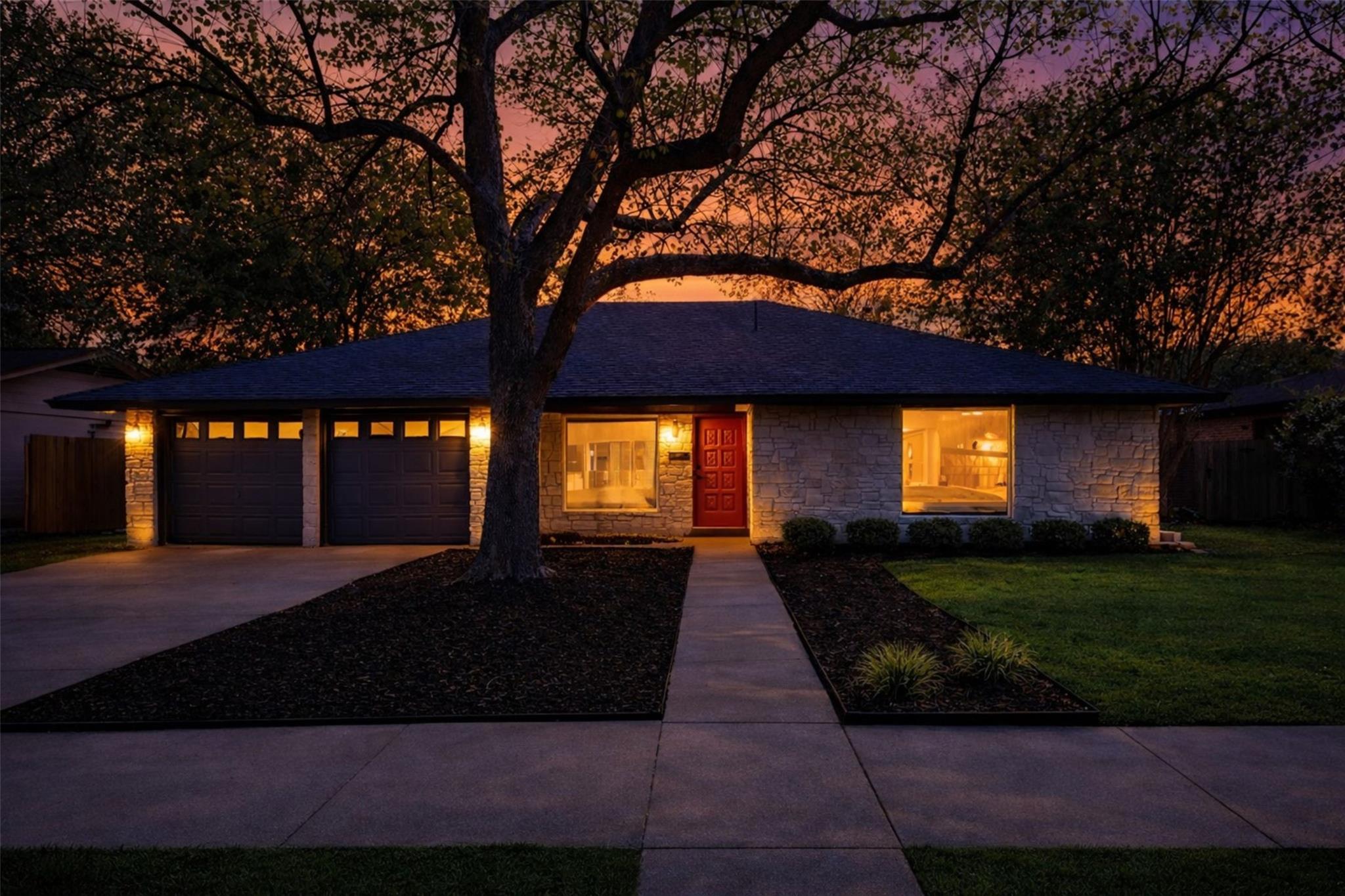 33rd image of 9801 Oak Hollow Dr, Austin, TX 78758 | MLS# 7697803