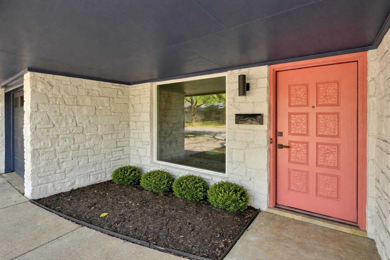 2nd image of 9801 Oak Hollow Dr, Austin, TX 78758 | MLS# 7697803