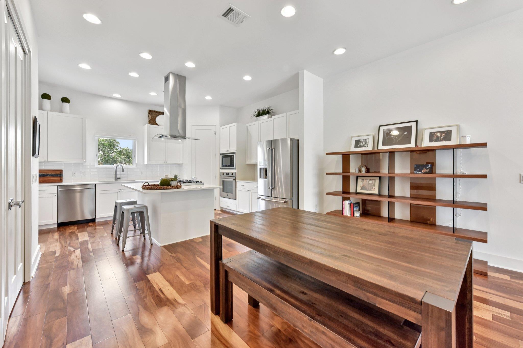 Homes for sale in Austin, TX | 2300 S 5Th St #E, Austin, TX 78704 | MLS# 3246726