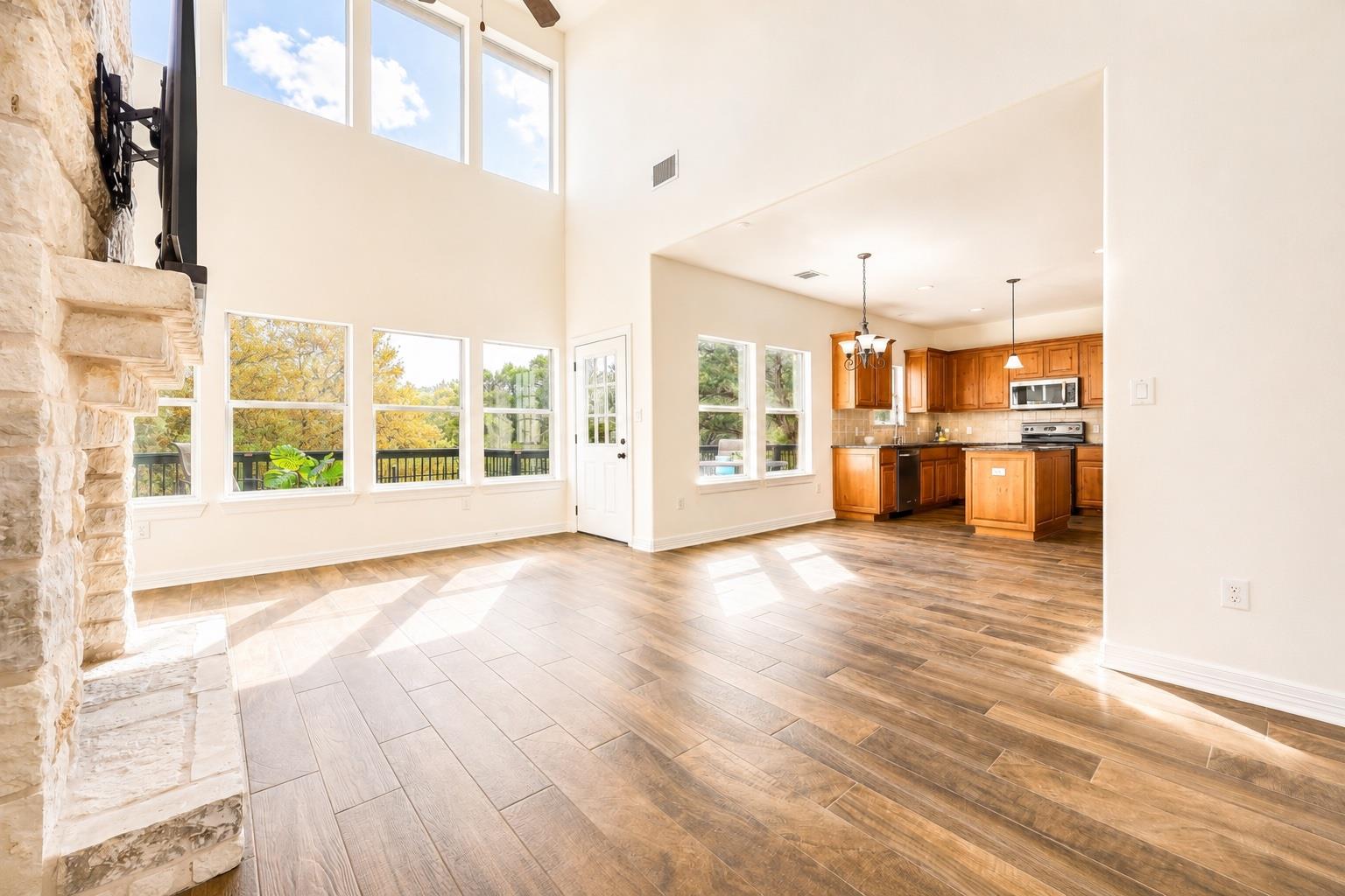 5th image of 21825 Surrey Ln, Lago Vista, TX 78645 | MLS# 8708790