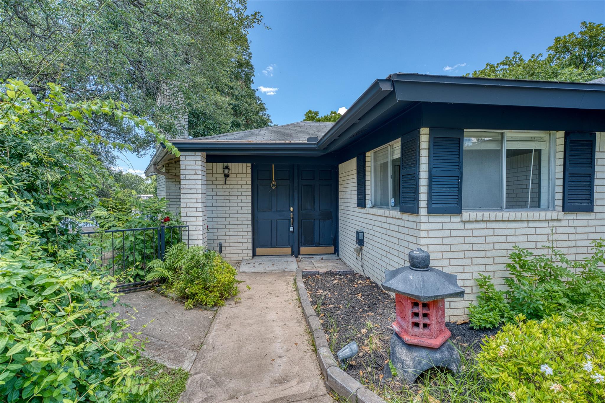Homes for sale in Highland Haven, TX | 104 Bluebird Ln, Highland Haven, TX 78654 | MLS# 5468352