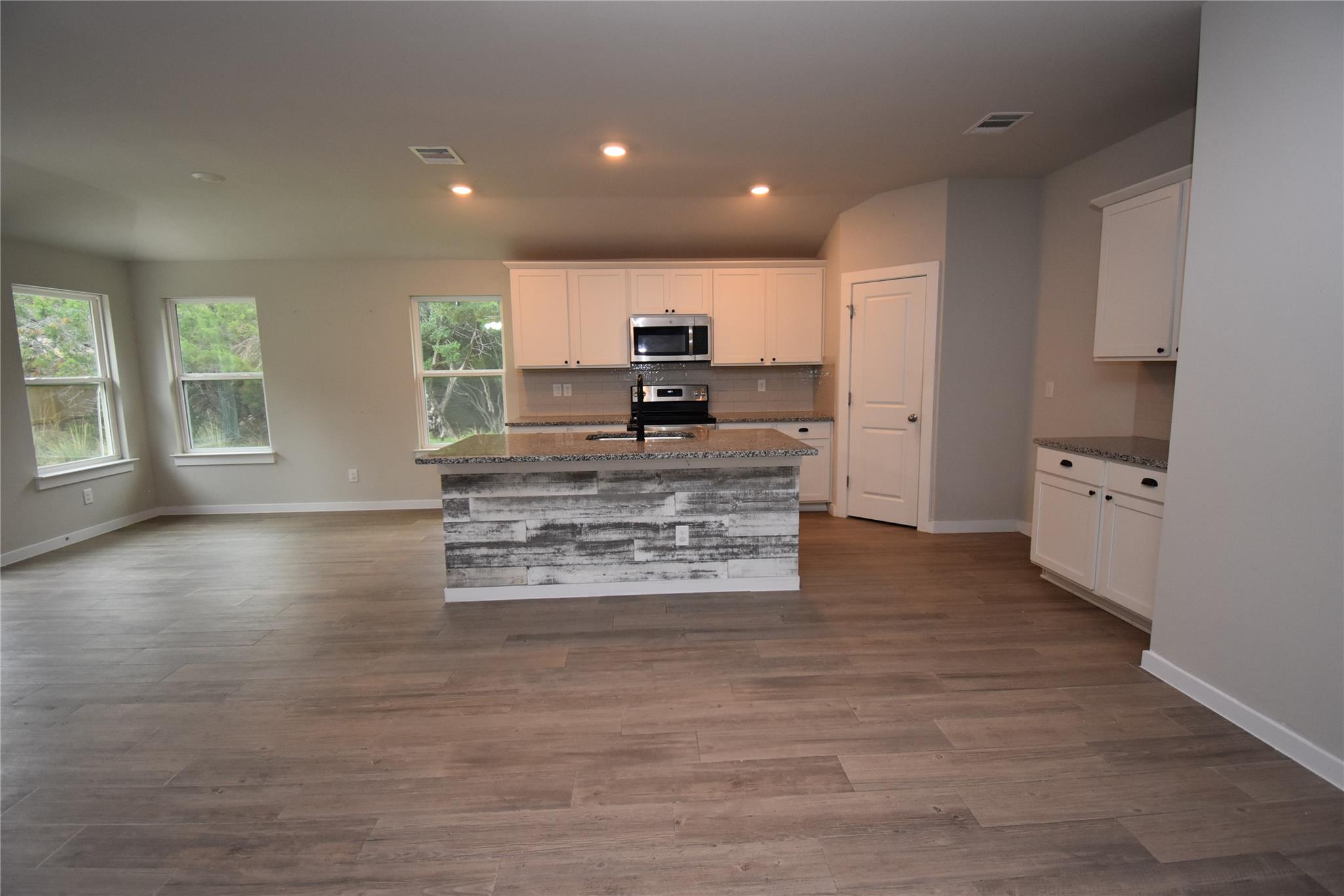 2nd image of 21209 Santa Carlo Ave, Lago Vista, TX 78645 | MLS# 3768989