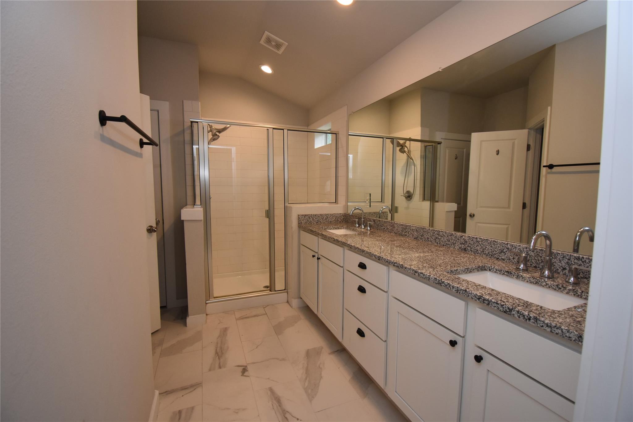 5th image of 21209 Santa Carlo Ave, Lago Vista, TX 78645 | MLS# 3768989