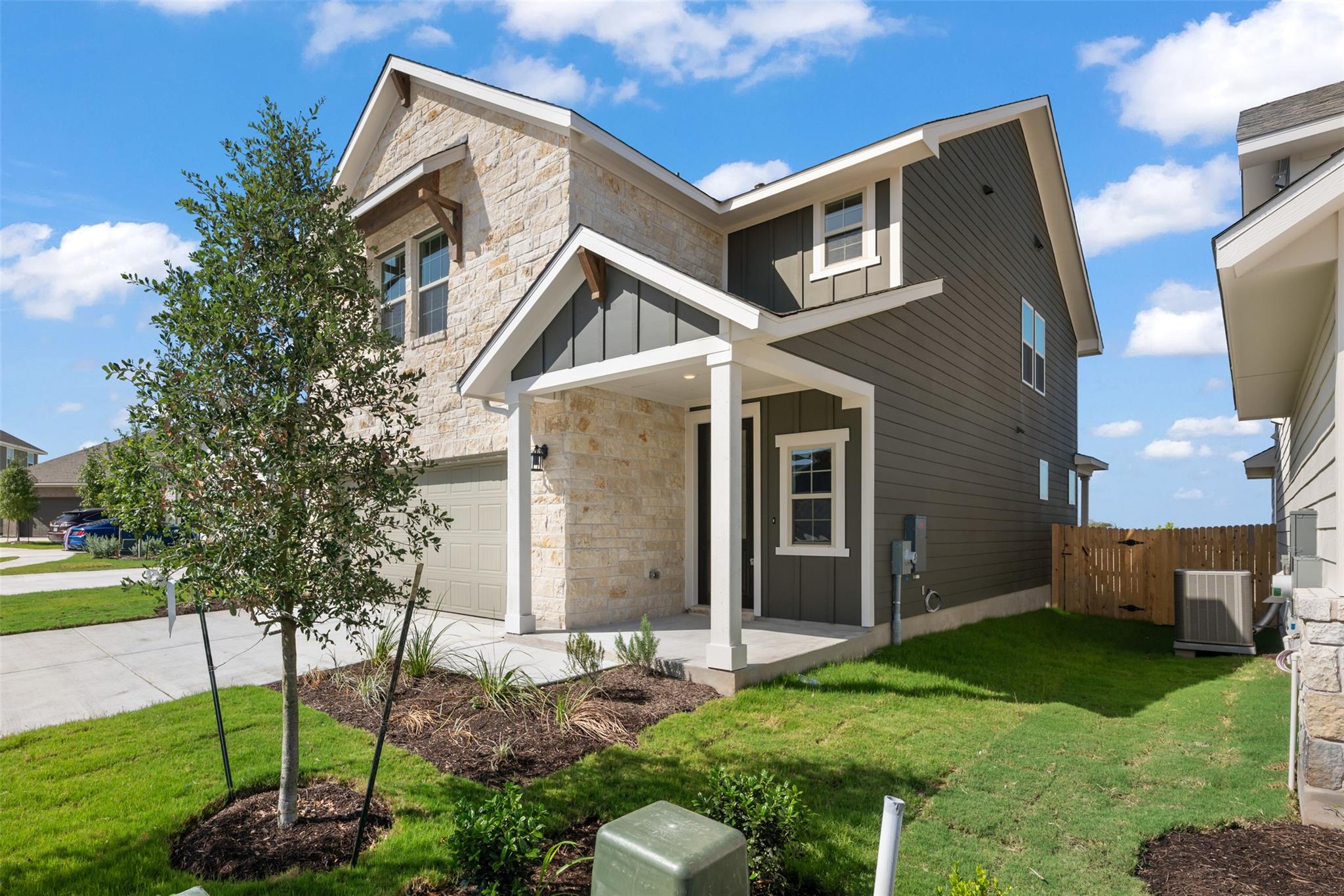 2nd image of 174 Ranier Wy, Dripping Springs, TX 78620 | MLS# 1287953