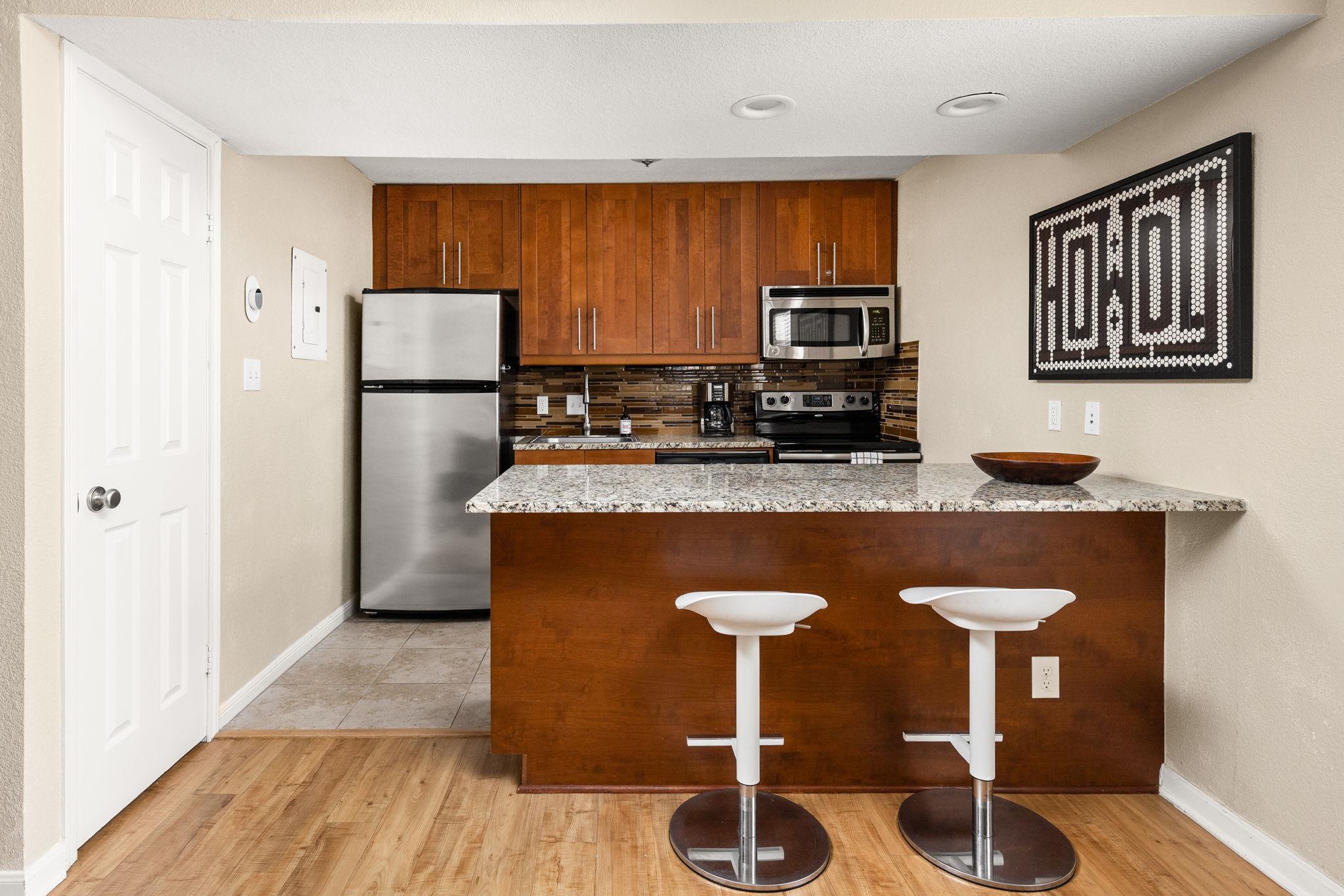 5th image of 7685 Northcross Dr #1006, Austin, TX 78757 | MLS# 2737759