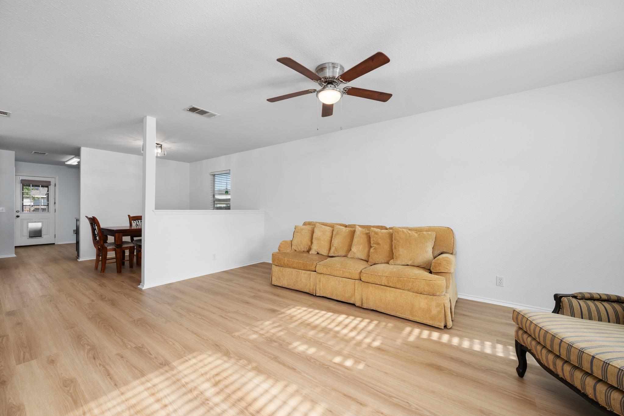 5th image of 409 Ballentine Ct, Hutto, TX 78634 | MLS# 6763541