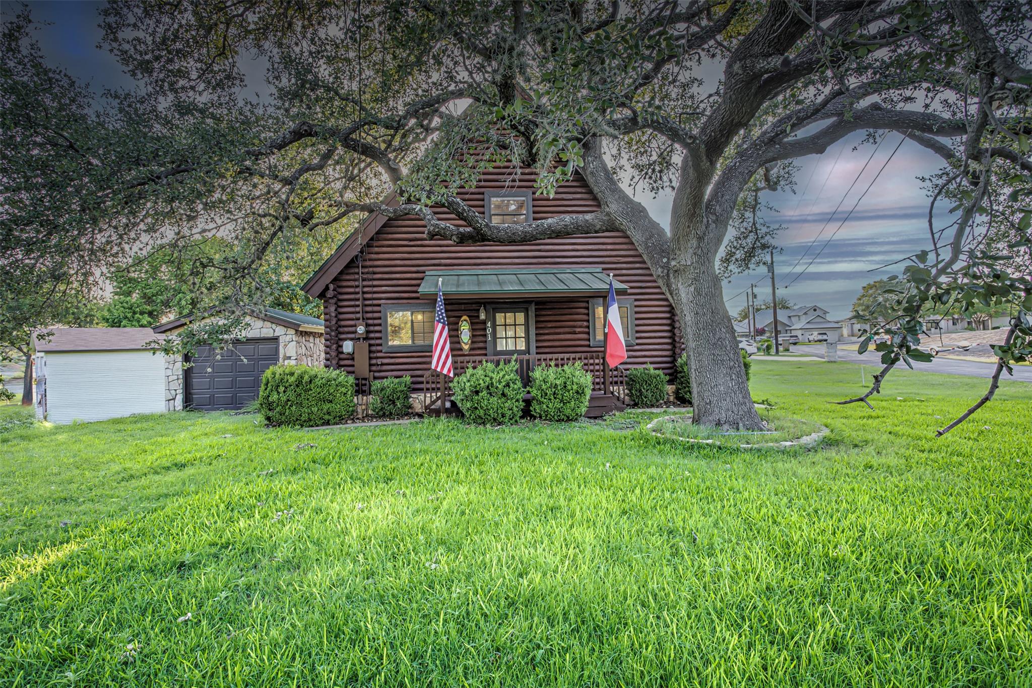 1st image of 401 Lake Point Dr, Horseshoe Bay, TX 78657 | MLS# 3472021