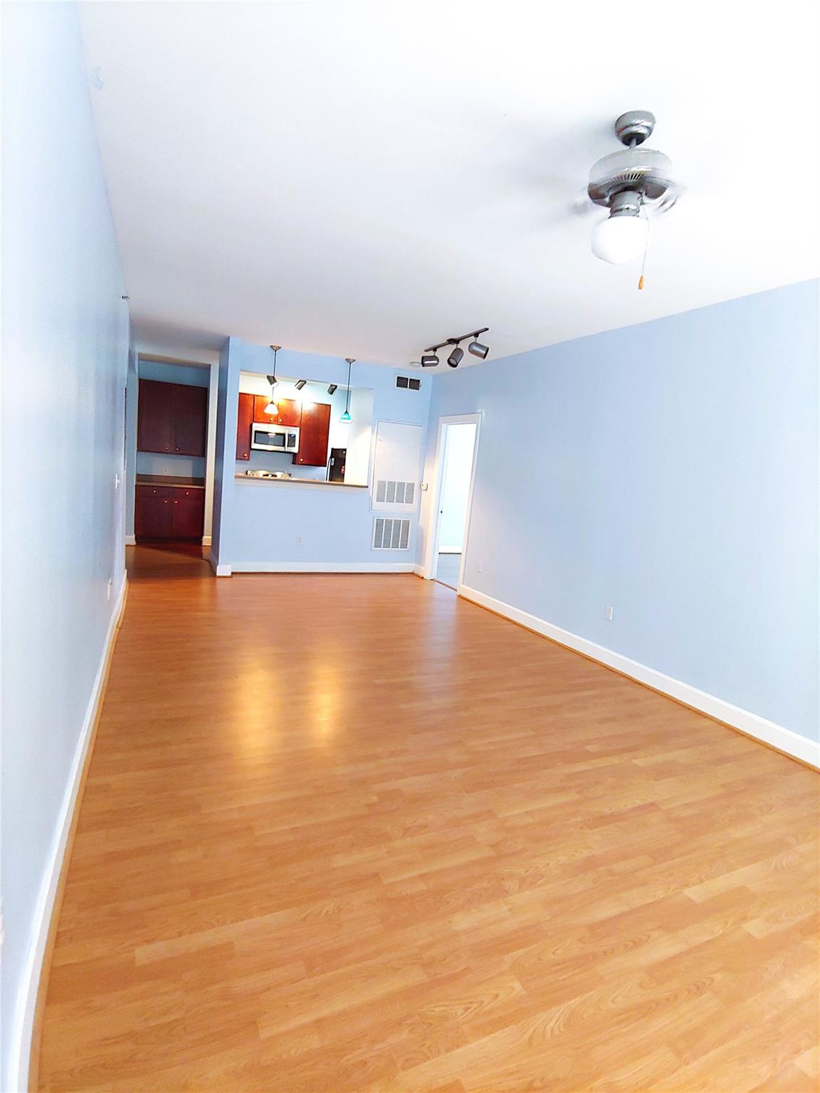 4th image of 1901 Crossing Pl #3203, Austin, TX 78741 | MLS# 3083292