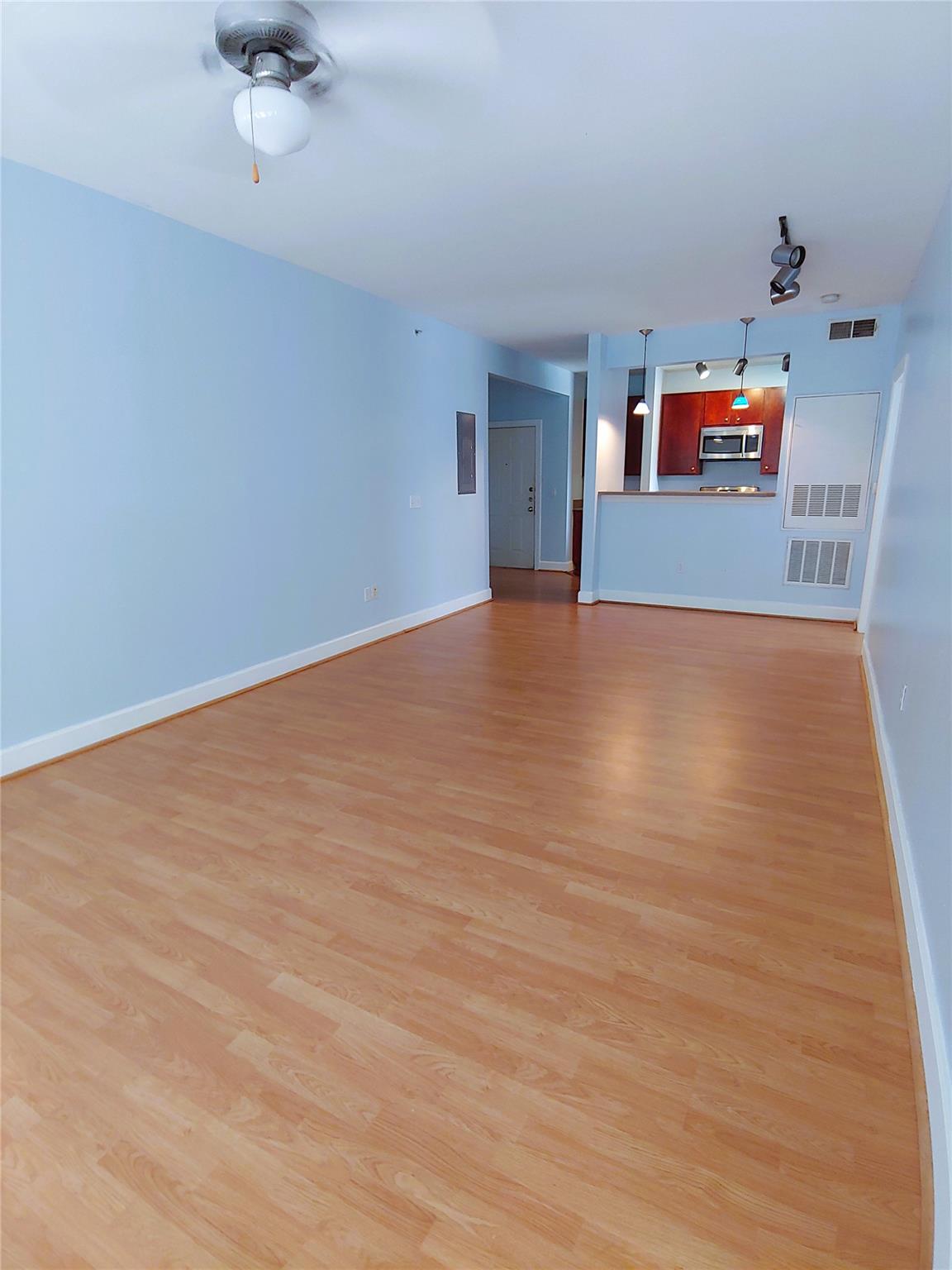 3rd image of 1901 Crossing Pl #3203, Austin, TX 78741 | MLS# 3083292