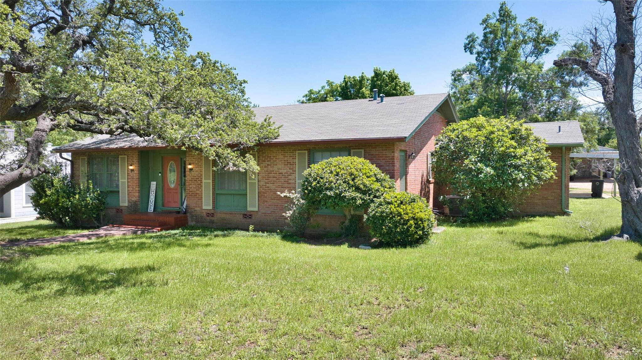 Homes for sale in Mason, TX | 325 E Rainey St, Mason, TX 76856 | MLS# 4382681