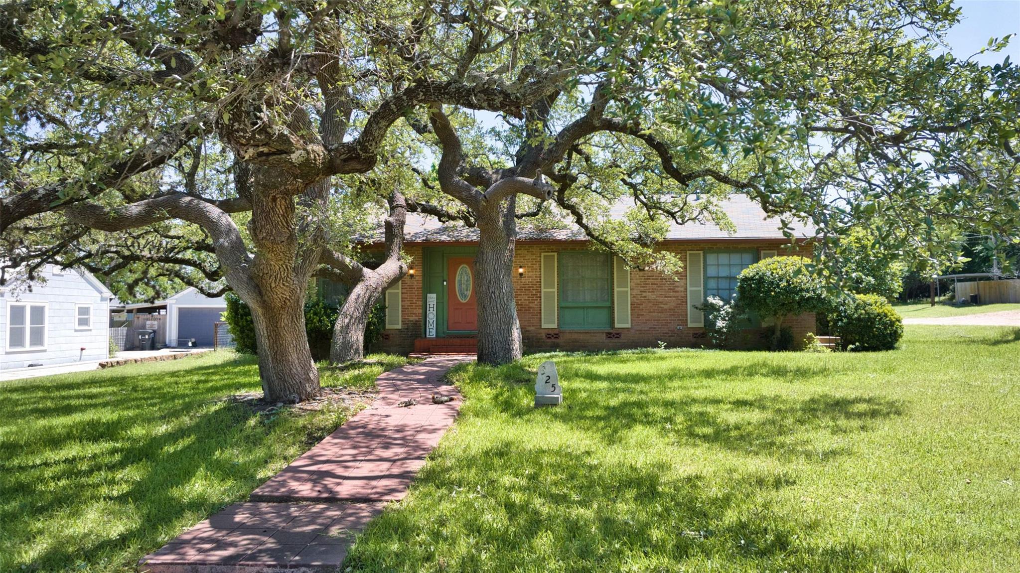 Homes for sale in Mason, TX | 325 E Rainey St, Mason, TX 76856 | MLS# 4382681