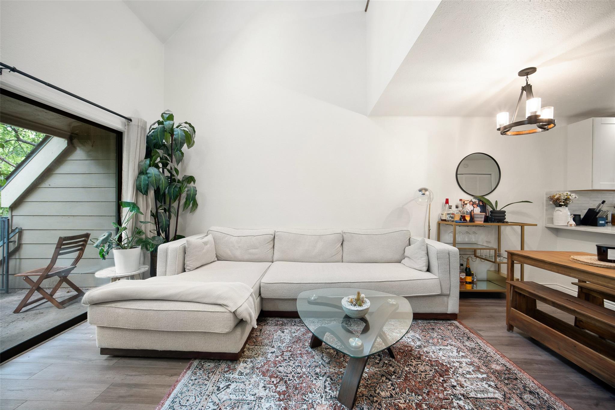 4th image of 1135 Barton Hls Dr, Austin, TX 78704
