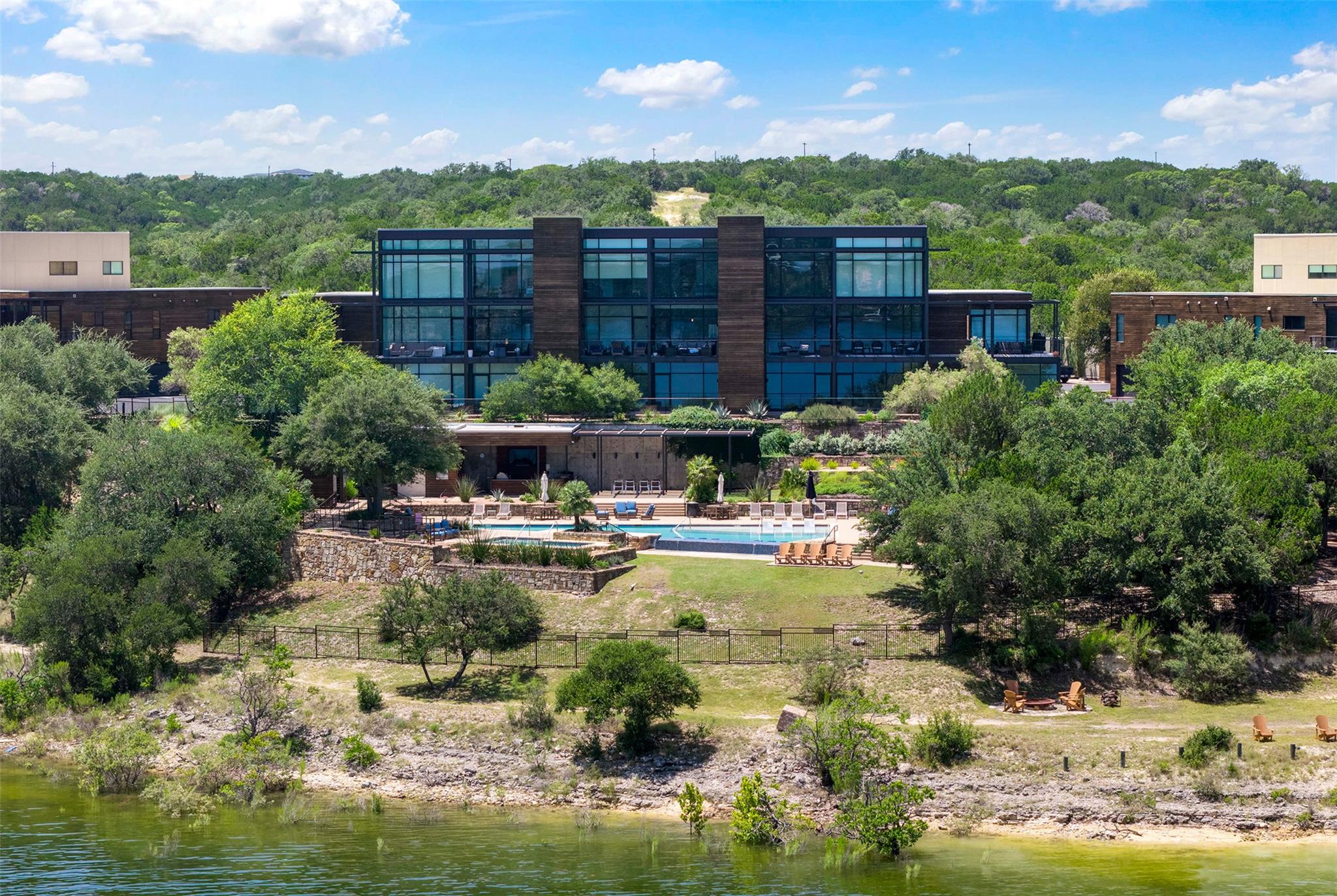 2nd image of 1101 Ivean Pearson Rd, Lago Vista, TX 78645