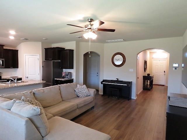 4th image of 160 Pivot Dr, Taylor, TX 76574 | MLS# 9233957