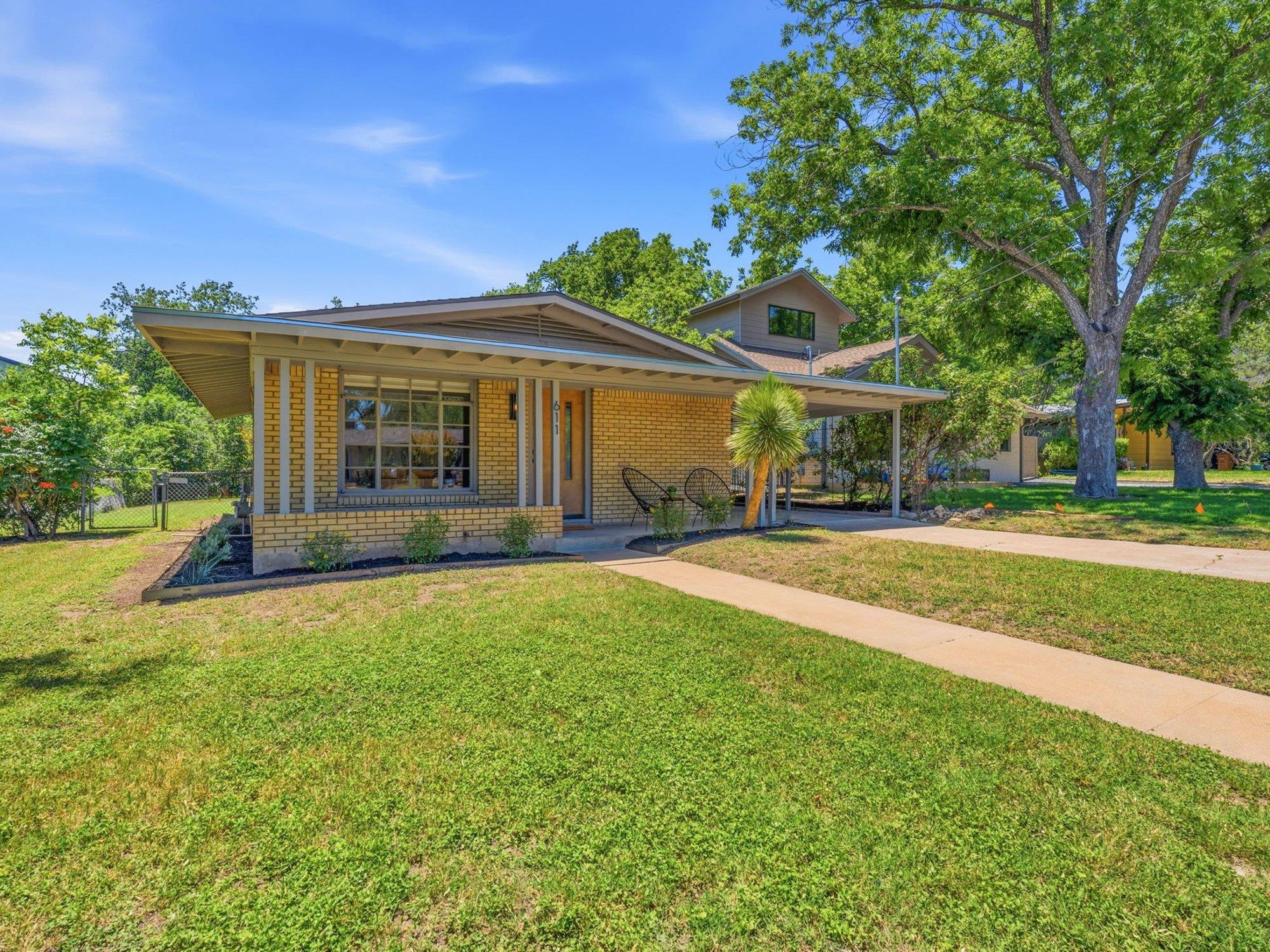Homes for sale in Austin, TX | 611 Wilmes Dr, Austin, TX 78752 | MLS# 9586898