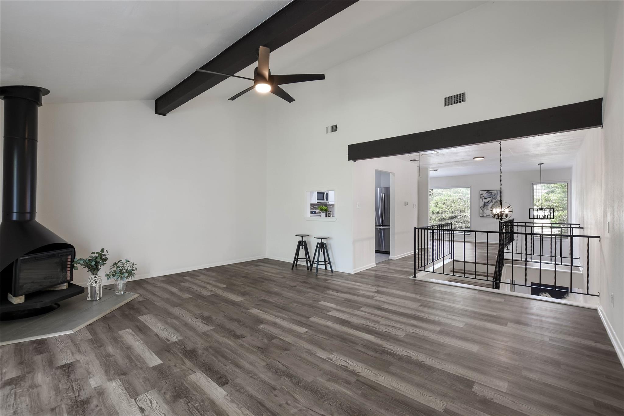 5th image of 18801 Hogan Cir #2, Lago Vista, TX 78645 | MLS# 7712867