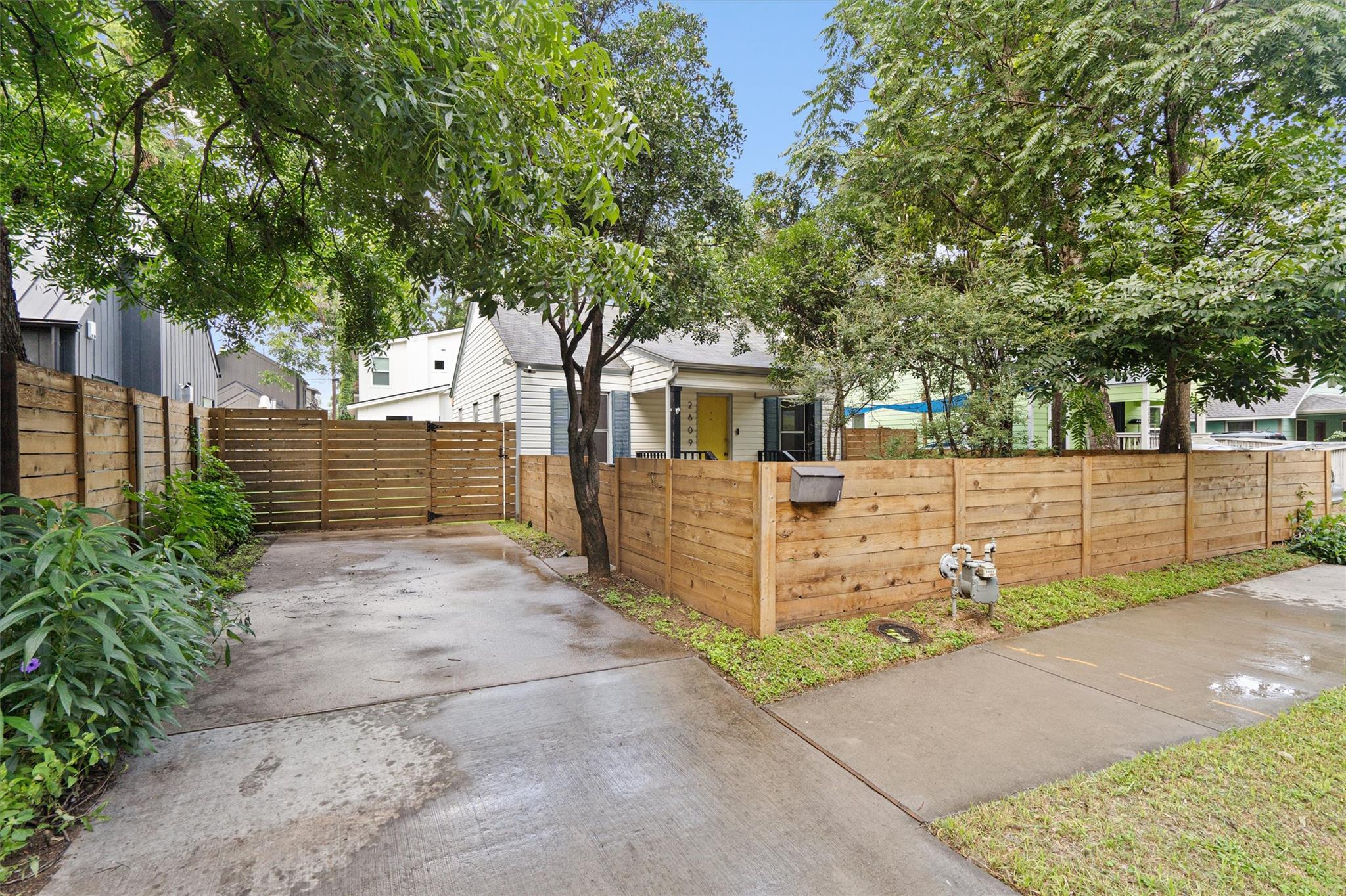 Homes for sale in Austin, TX | 2609 Willow St #1, Austin, TX 78702 | MLS# 9536222
