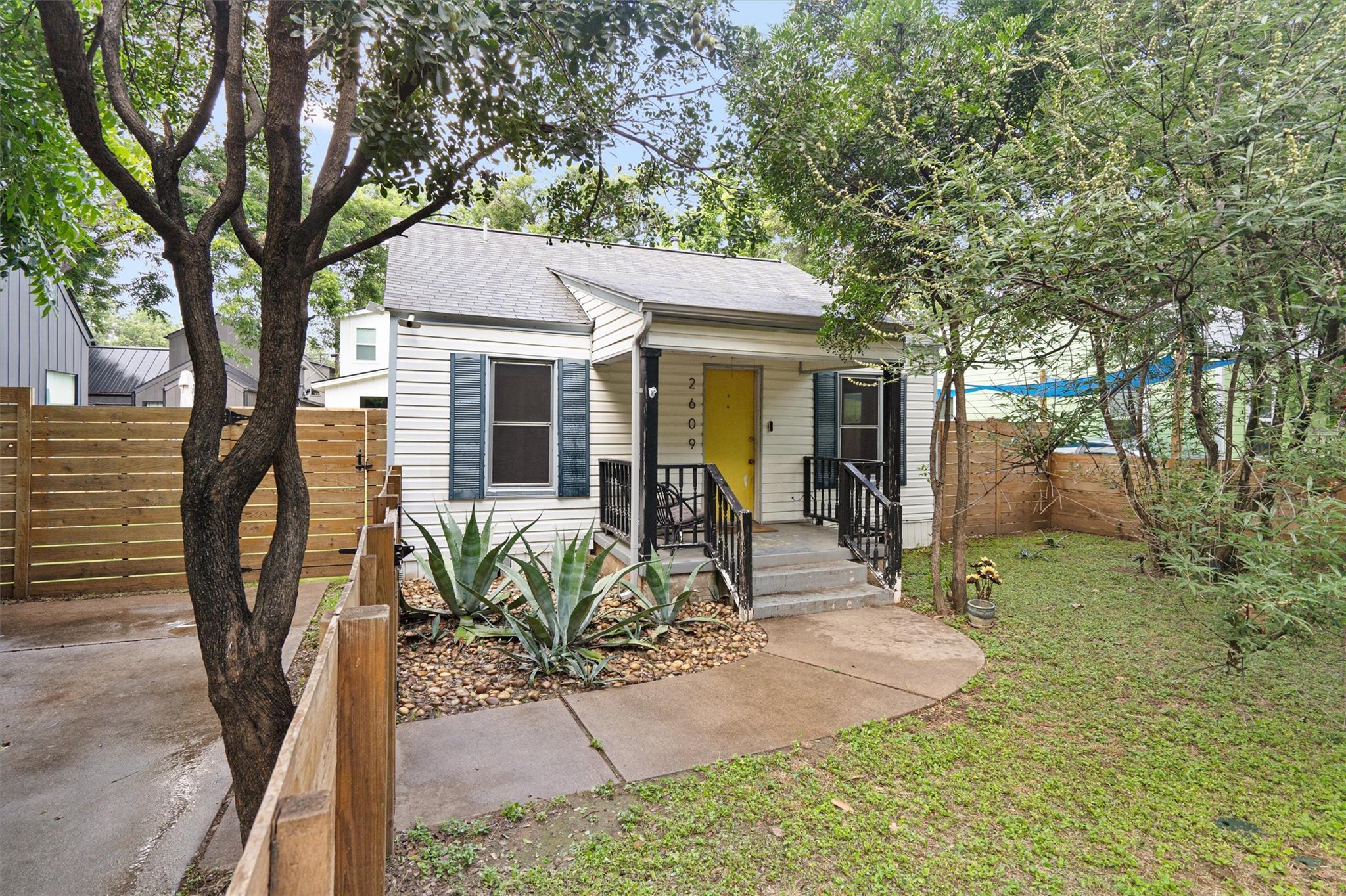 Homes for sale in Austin, TX | 2609 Willow St #1, Austin, TX 78702 | MLS# 9536222