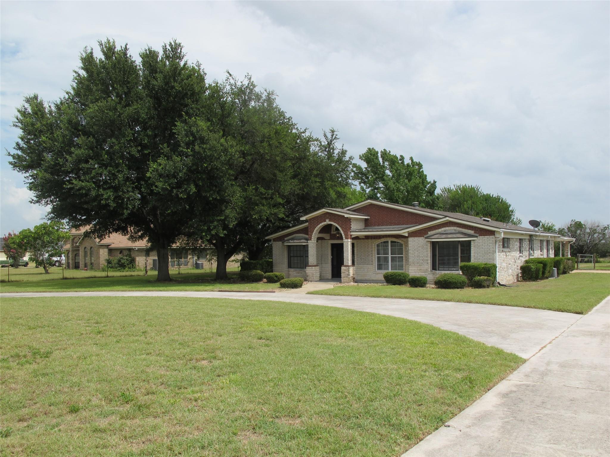 2nd image of 1011 Llewellyn Ln, Killeen, TX 76542 | MLS# 4838045