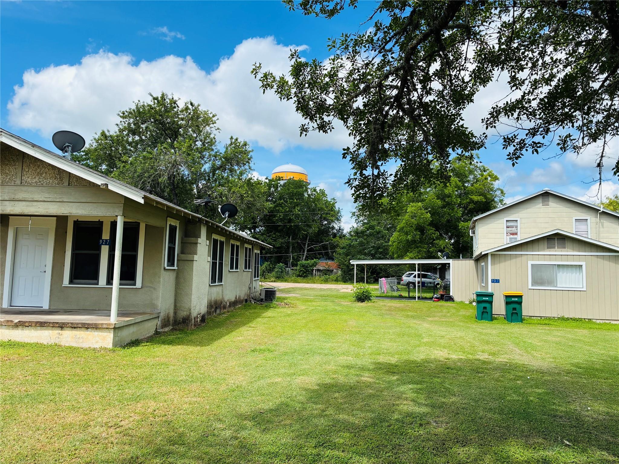Homes for sale in La Grange, TX | 927 & 937 N Franklin St, La Grange, TX 78945 | MLS# 3574116