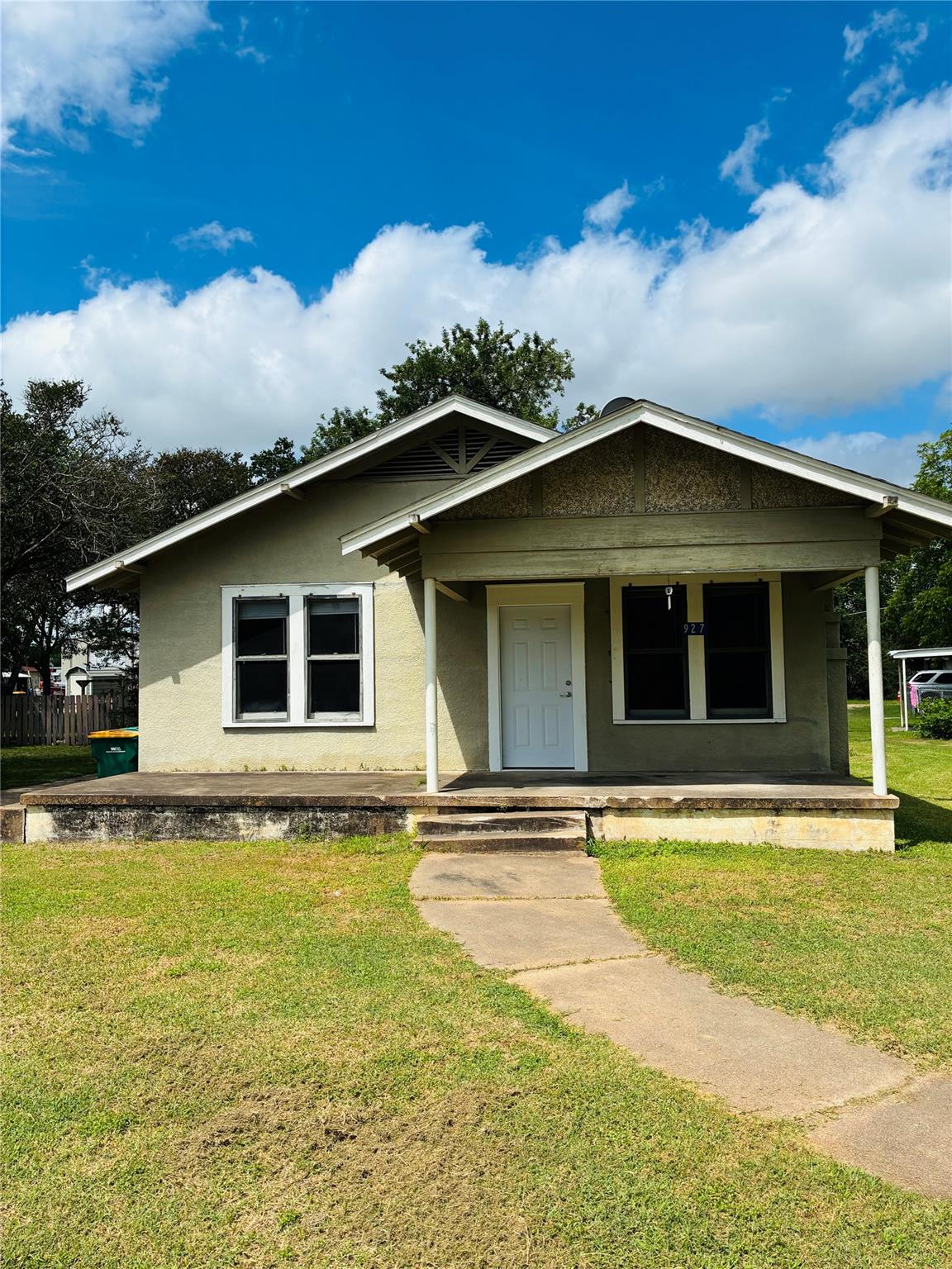 Homes for sale in La Grange, TX | 927 & 937 N Franklin St, La Grange, TX 78945 | MLS# 3574116
