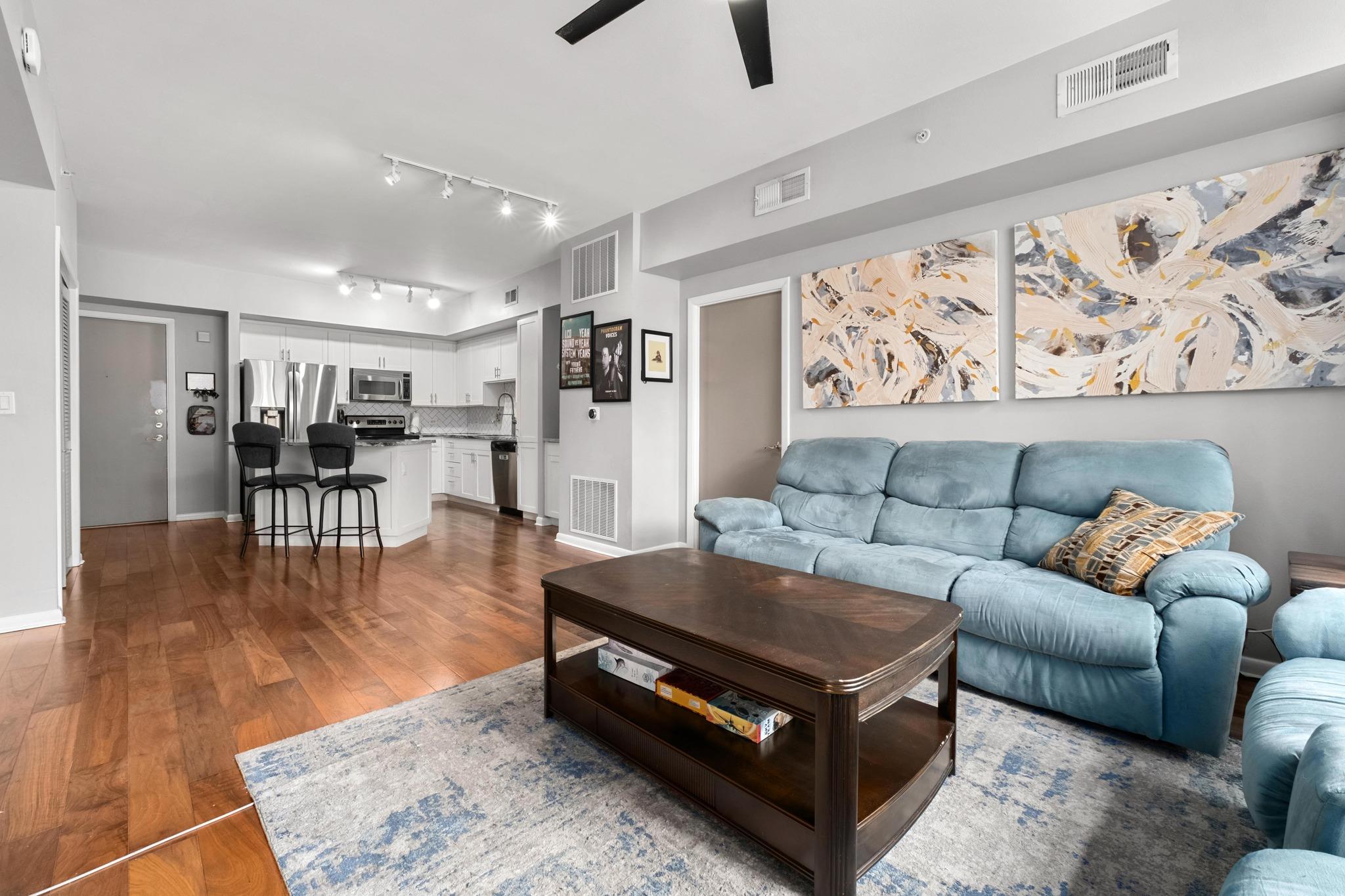 Homes for sale in Austin, TX | 54 Rainey St, Austin, TX 78701